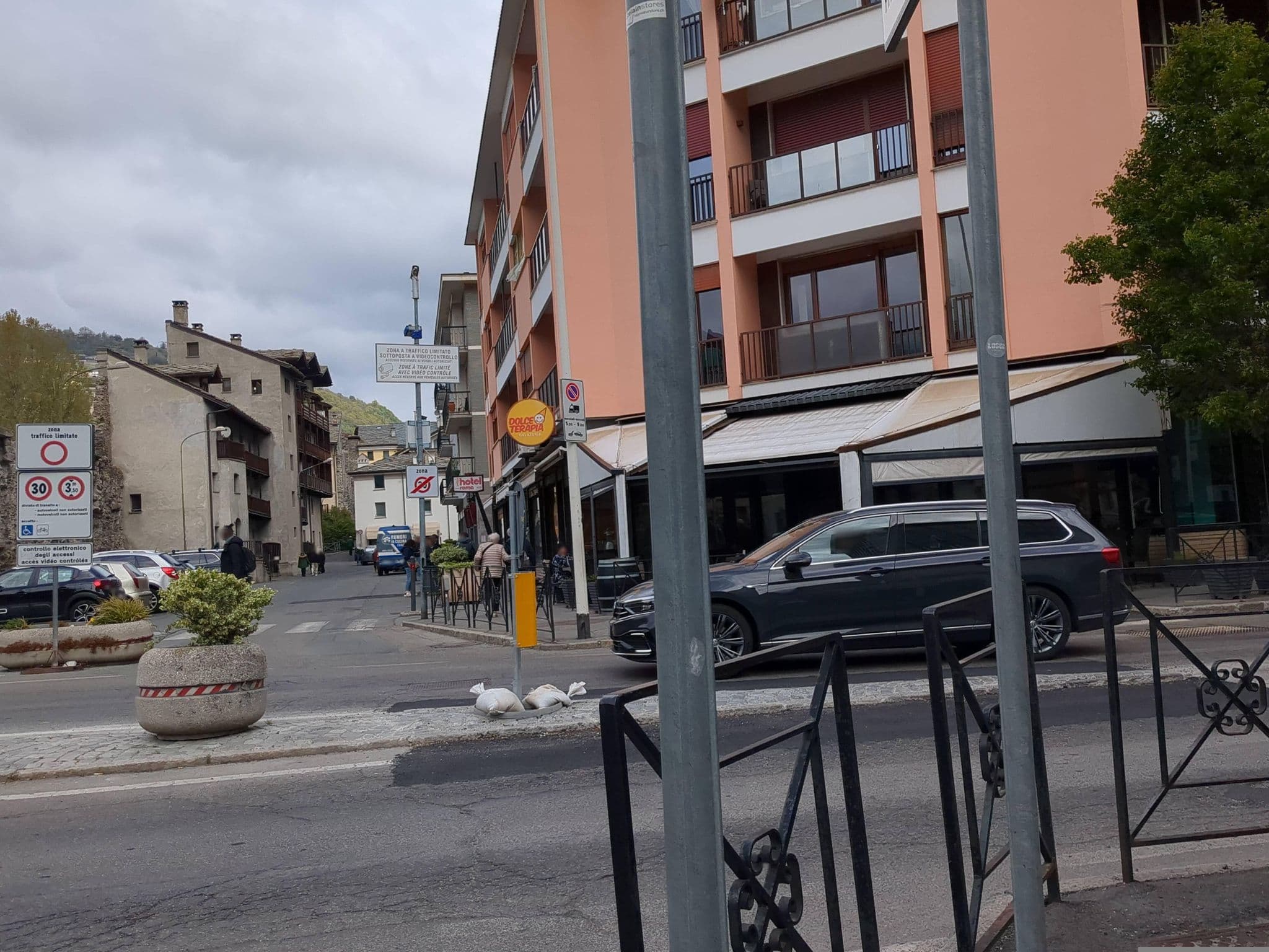 Street view near Hotel Roma Aosta, Aosta — © jacopofar (CC BY-SA · Mapillary)
