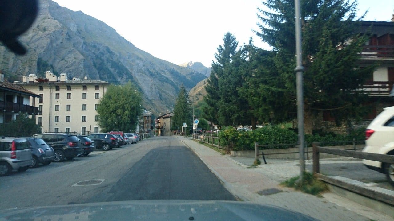 Street view near Locanda Collomb, Morgex — © voschix (CC BY-SA · Mapillary)