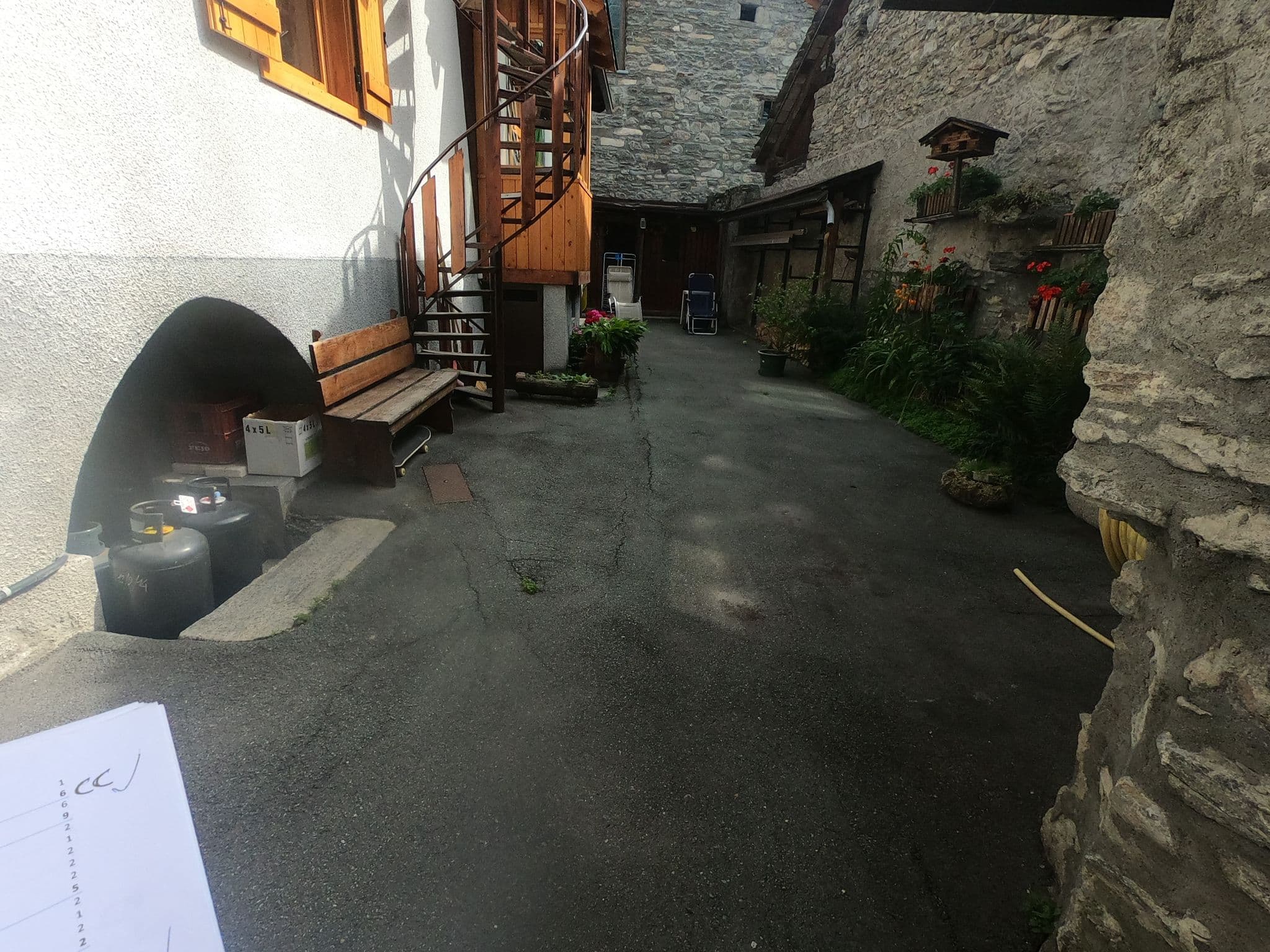 Street view near Maison Lo Campagnar, Courmayeur — © alextsiatinis (CC BY-SA · Mapillary)