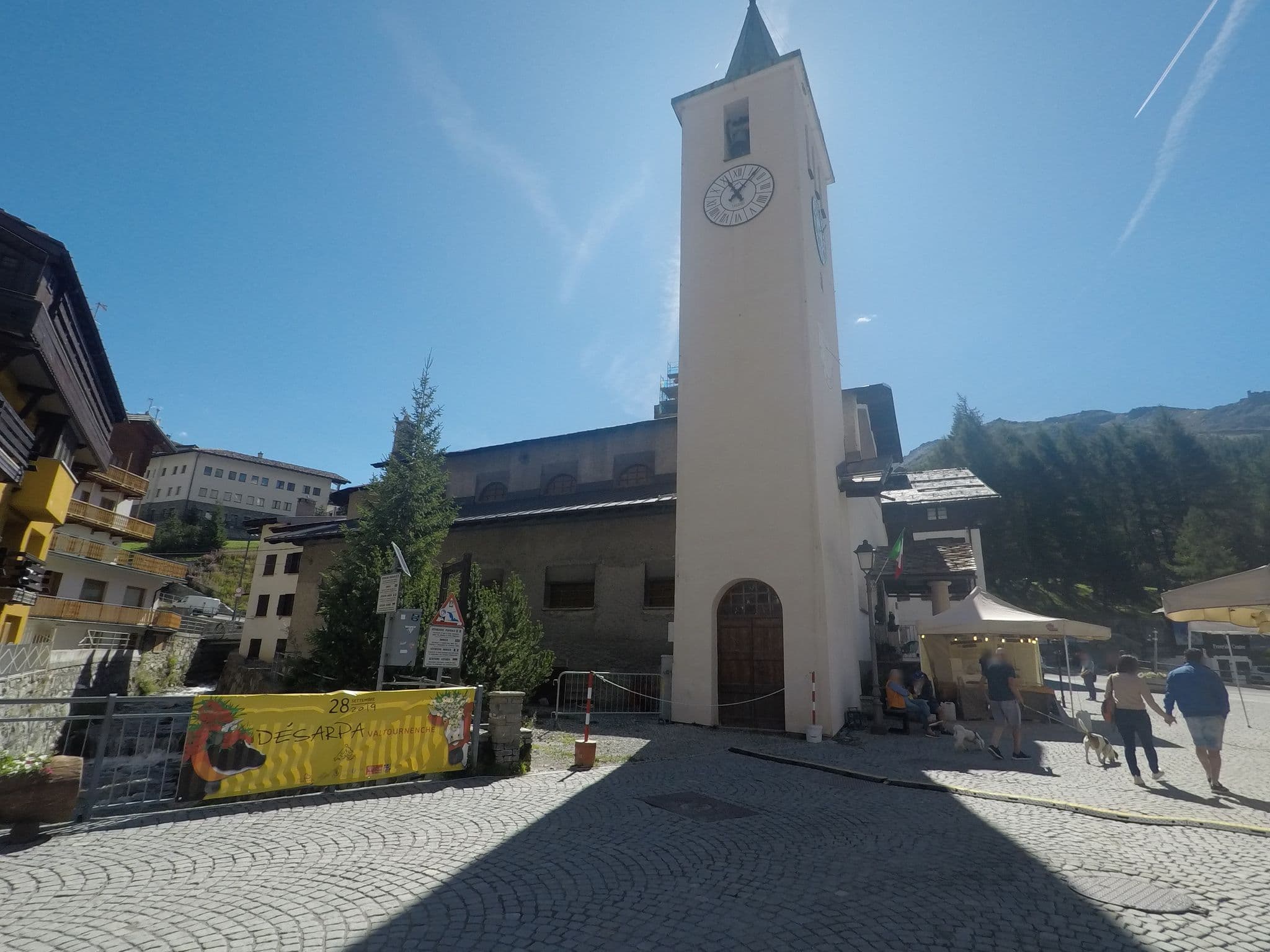 Street view near Bucaneve SAS di G.M. Maquignaz e C., Valtournenche — © bcostacurta (CC BY-SA · Mapillary)