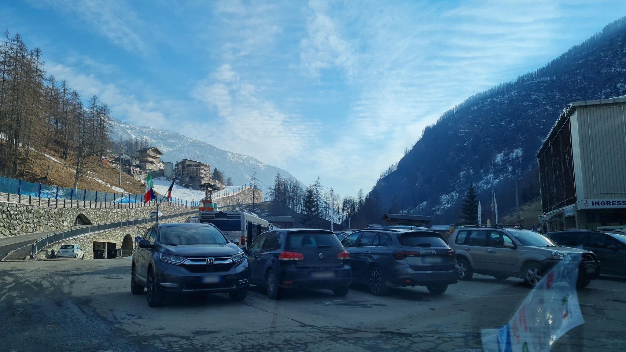 Street view near Baitaffitti, Valtournenche — © laniuscollurio (CC BY-SA · Mapillary)