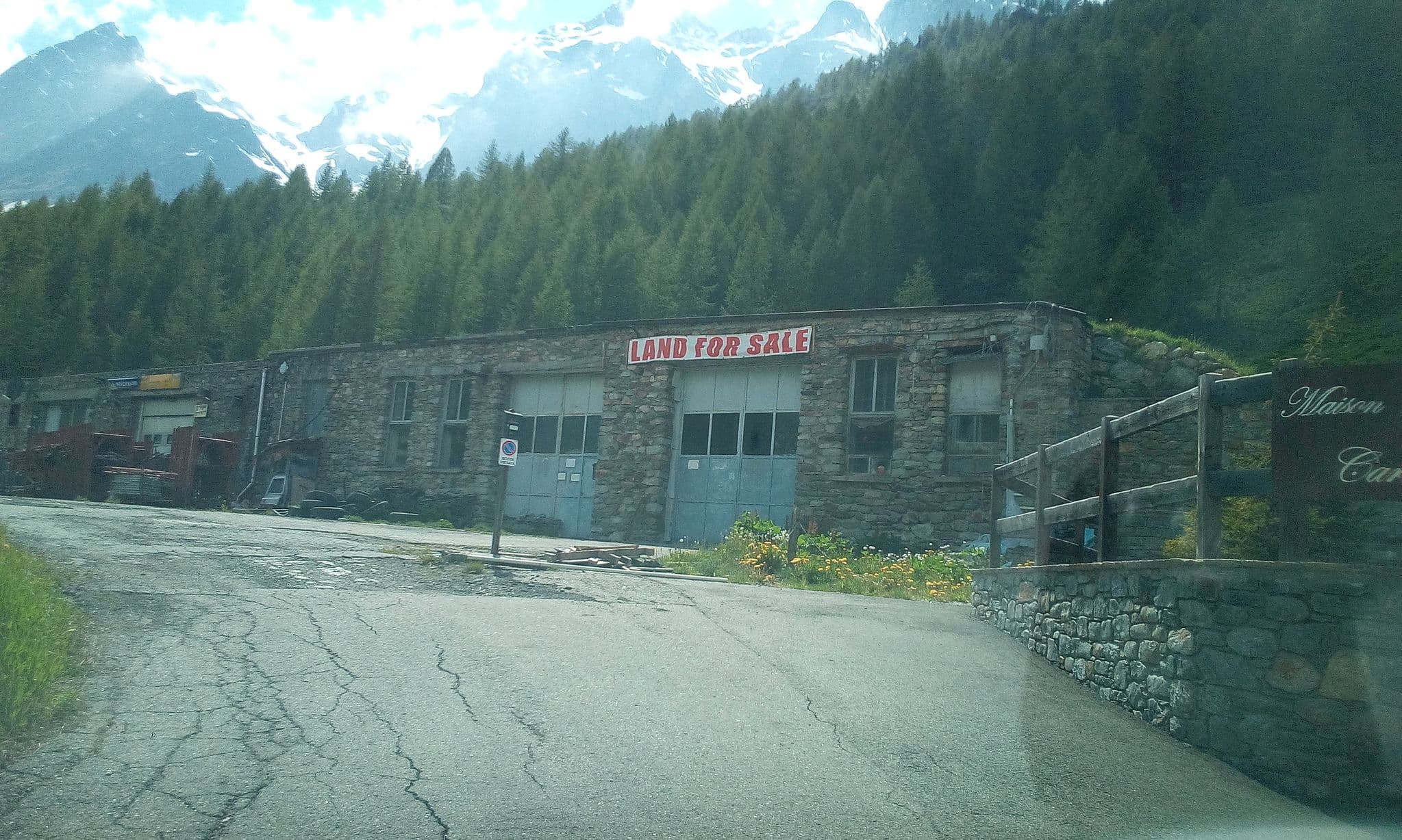 Street view near Maison Carrel Elegant 6, Valtournenche — © gianmarionavi (CC BY-SA · Mapillary)
