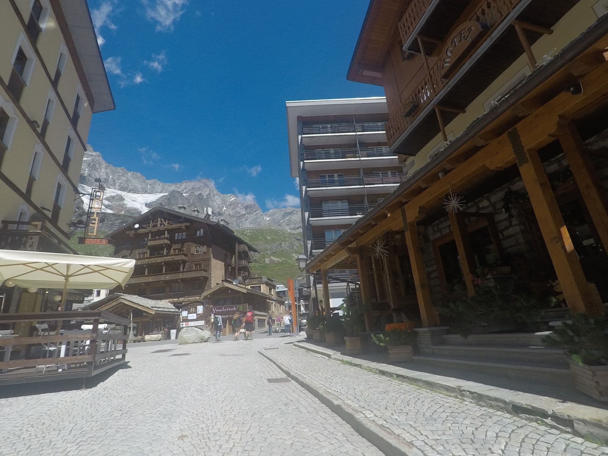 Street view near GOLF 2, Valtournenche — © bcostacurta (CC BY-SA · Mapillary)