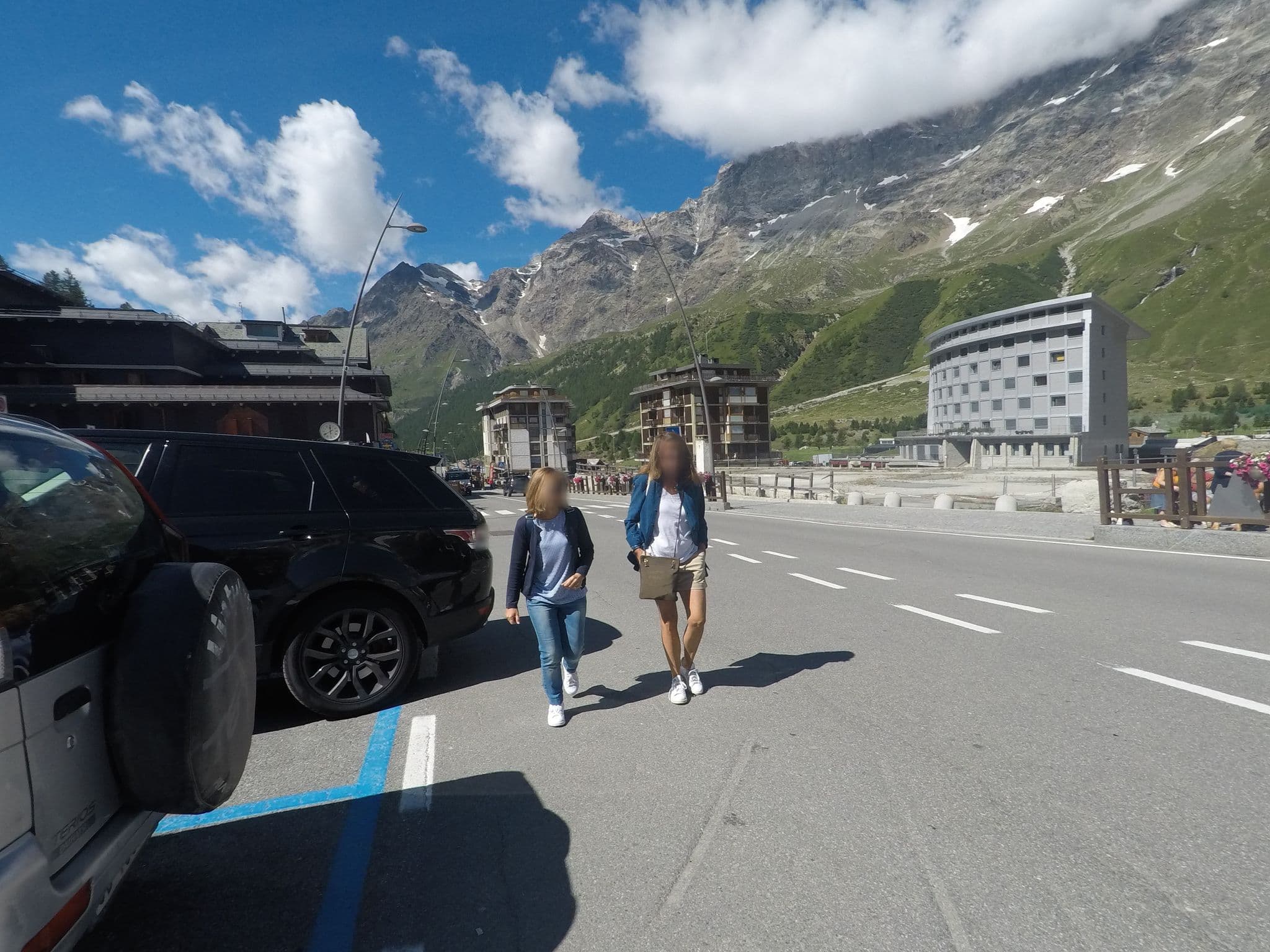 Street view near Il Cuore Del Cervino, Valtournenche — © bcostacurta (CC BY-SA · Mapillary)