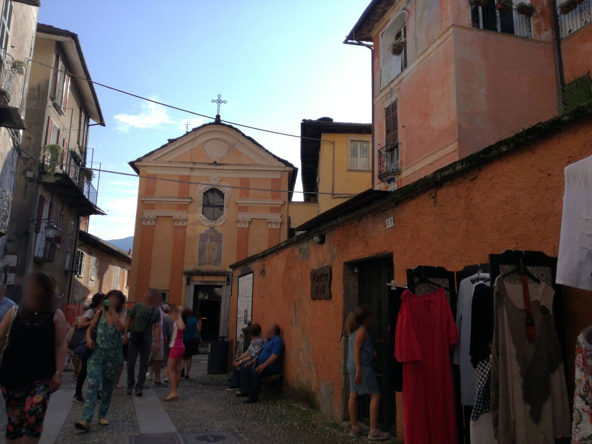Street view near Appartamento Orta centro, Pettenasco — © michaelmontani (CC BY-SA · Mapillary)
