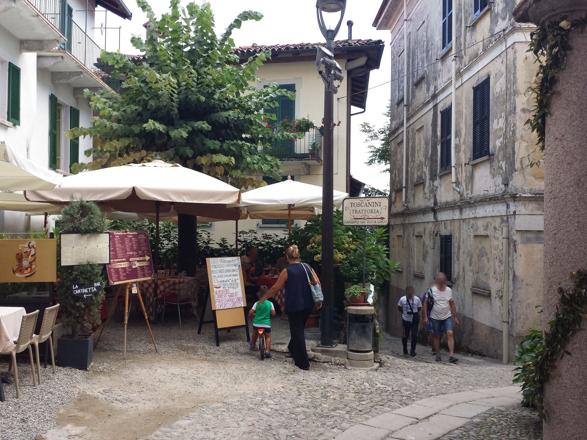 Street view near La Cà Vegia, Baveno — © lucamenini (CC BY-SA · Mapillary)