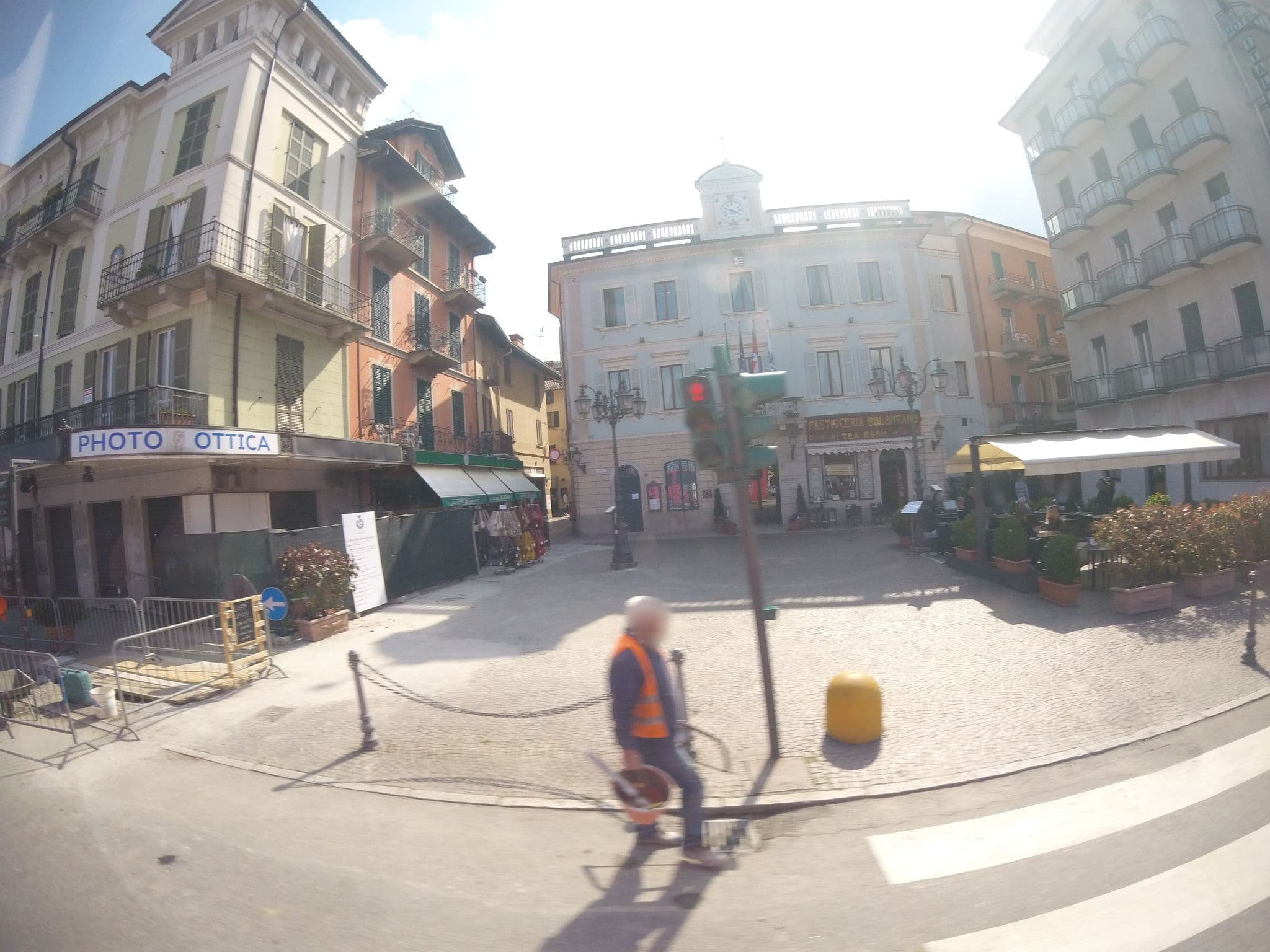 Street view near Brezza di Lago, Stresa — © dave683 (CC BY-SA · Mapillary)