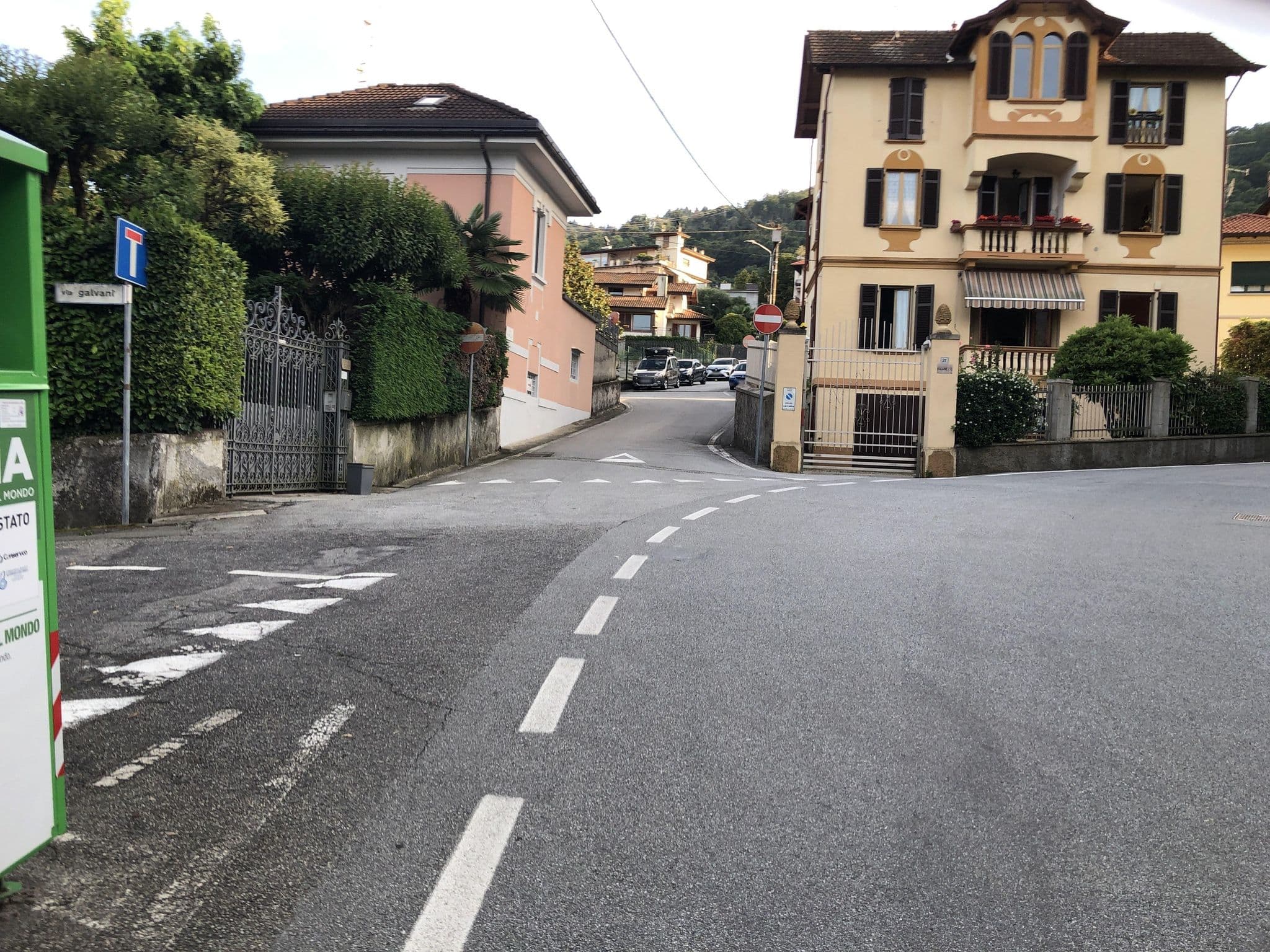 Street view near Villa Angela, Stresa — © peterleth (CC BY-SA · Mapillary)