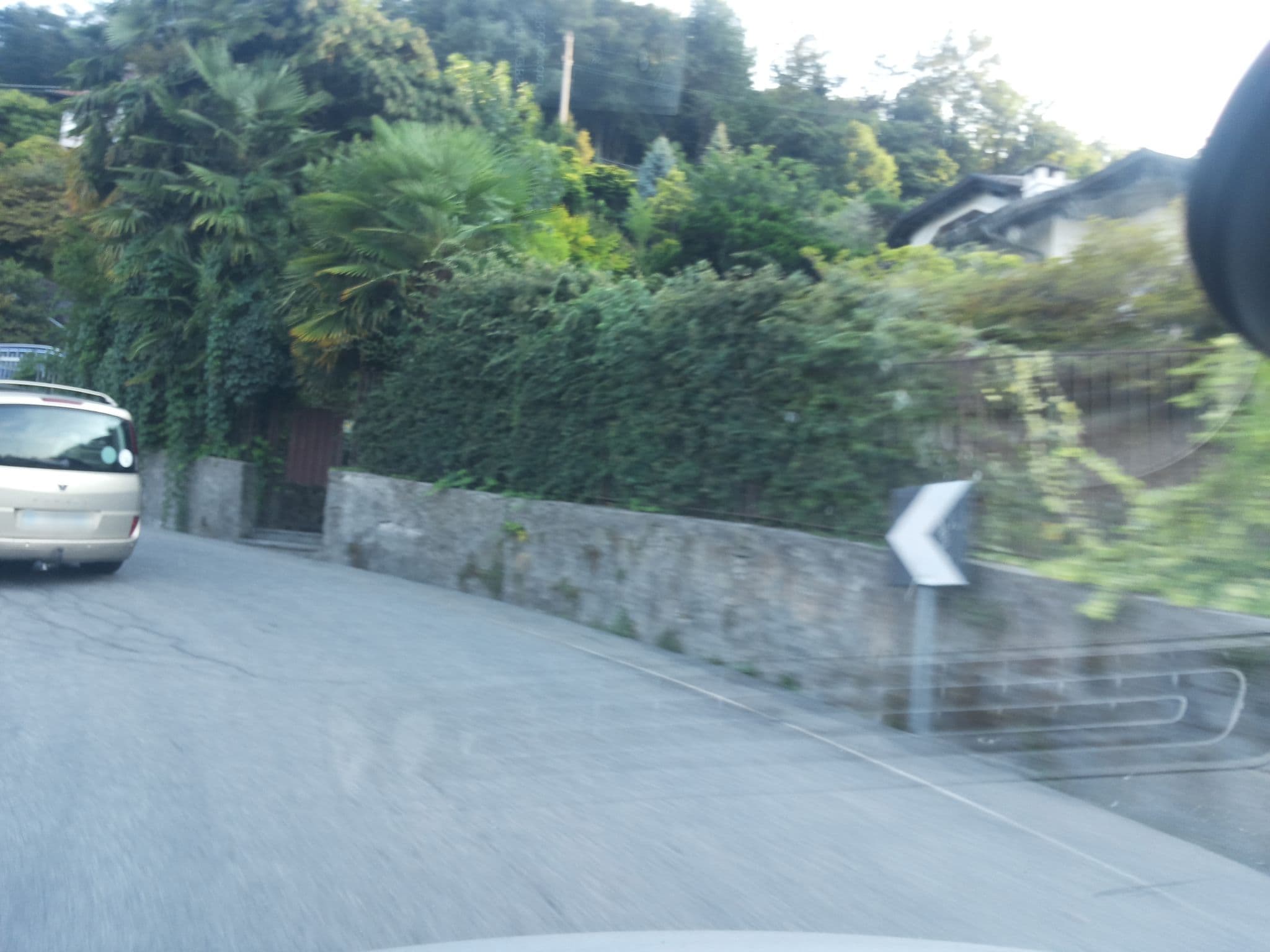 Street view near Villa la Camana, Stresa — © musuruan (CC BY-SA · Mapillary)