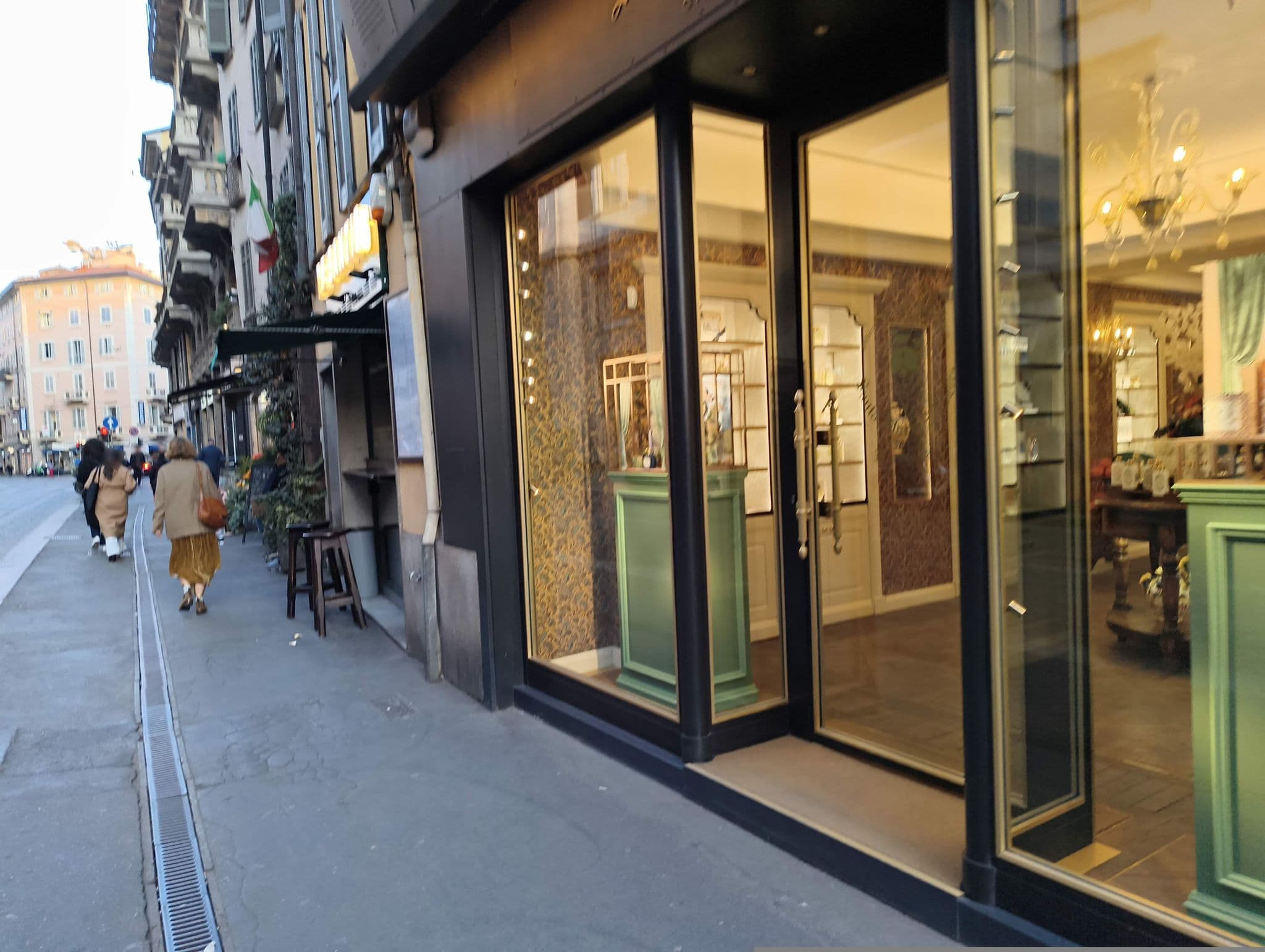 Street view near Suite 11 Near Duomo, Milan — © marcuscalabresus (CC BY-SA · Mapillary)