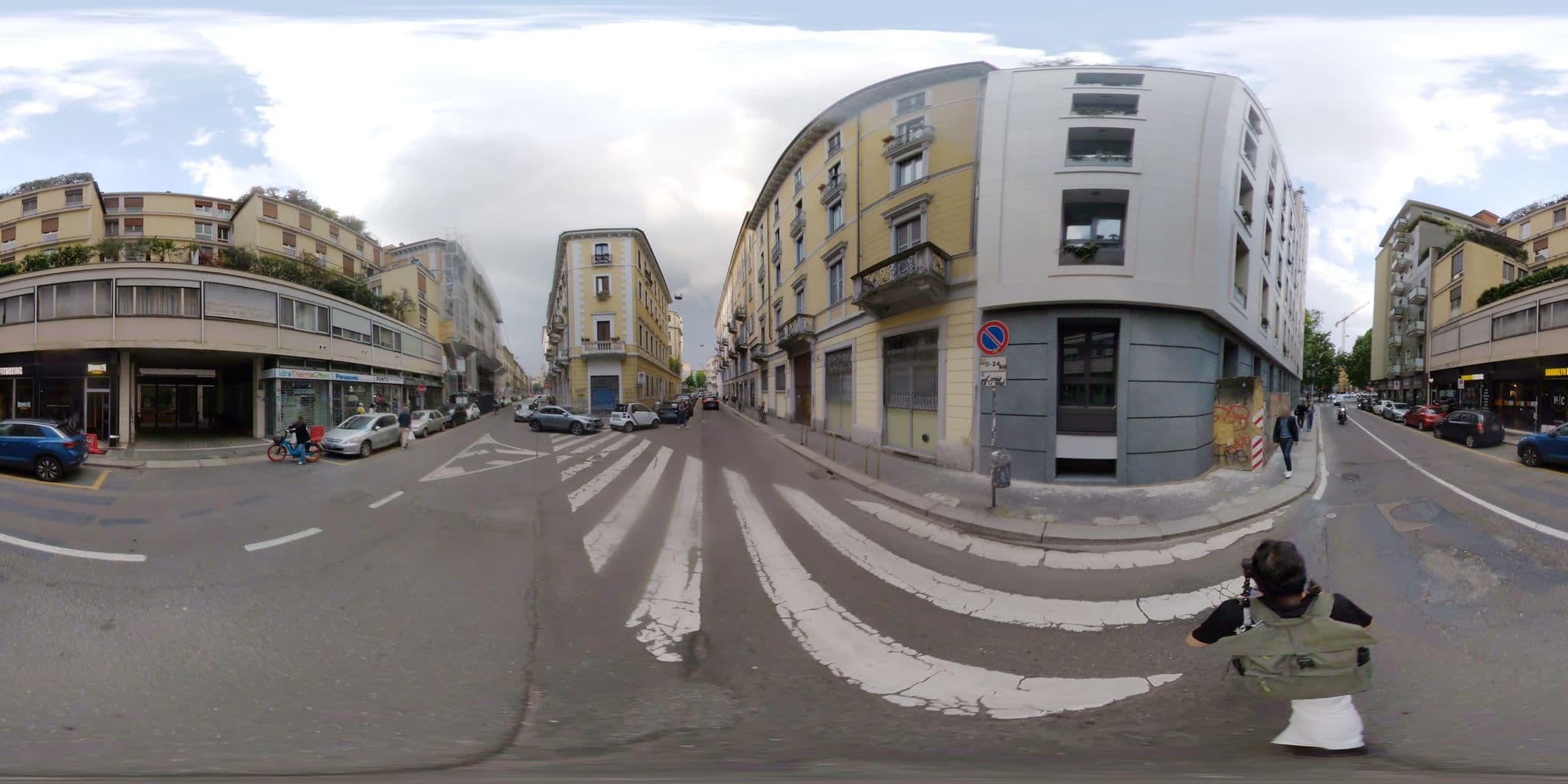 Street view near Aiello Rooms, Milan — © mapconcierge (CC BY-SA · Mapillary)