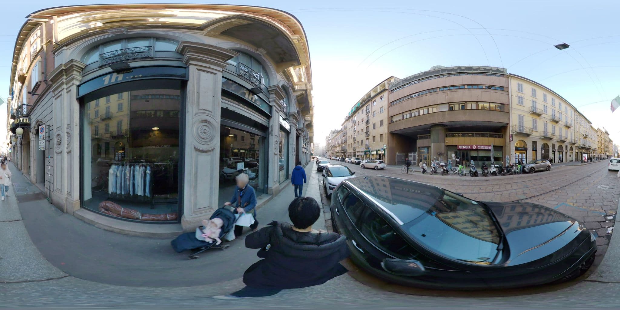 Street view near Hotelinvest, Milan — © akiyoshiii213 (CC BY-SA · Mapillary)