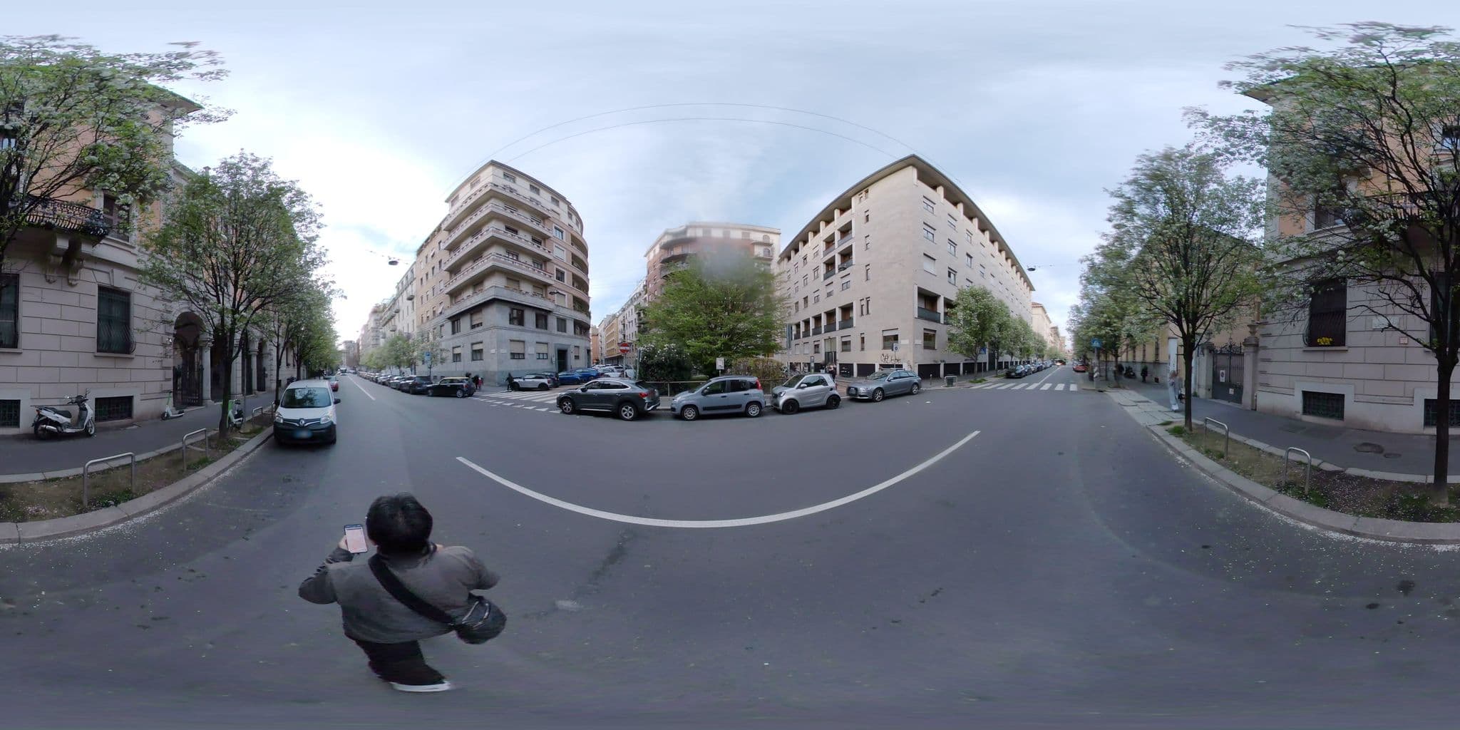 Street view near Coccodrillo Hostel, Milan — © mapconcierge (CC BY-SA · Mapillary)