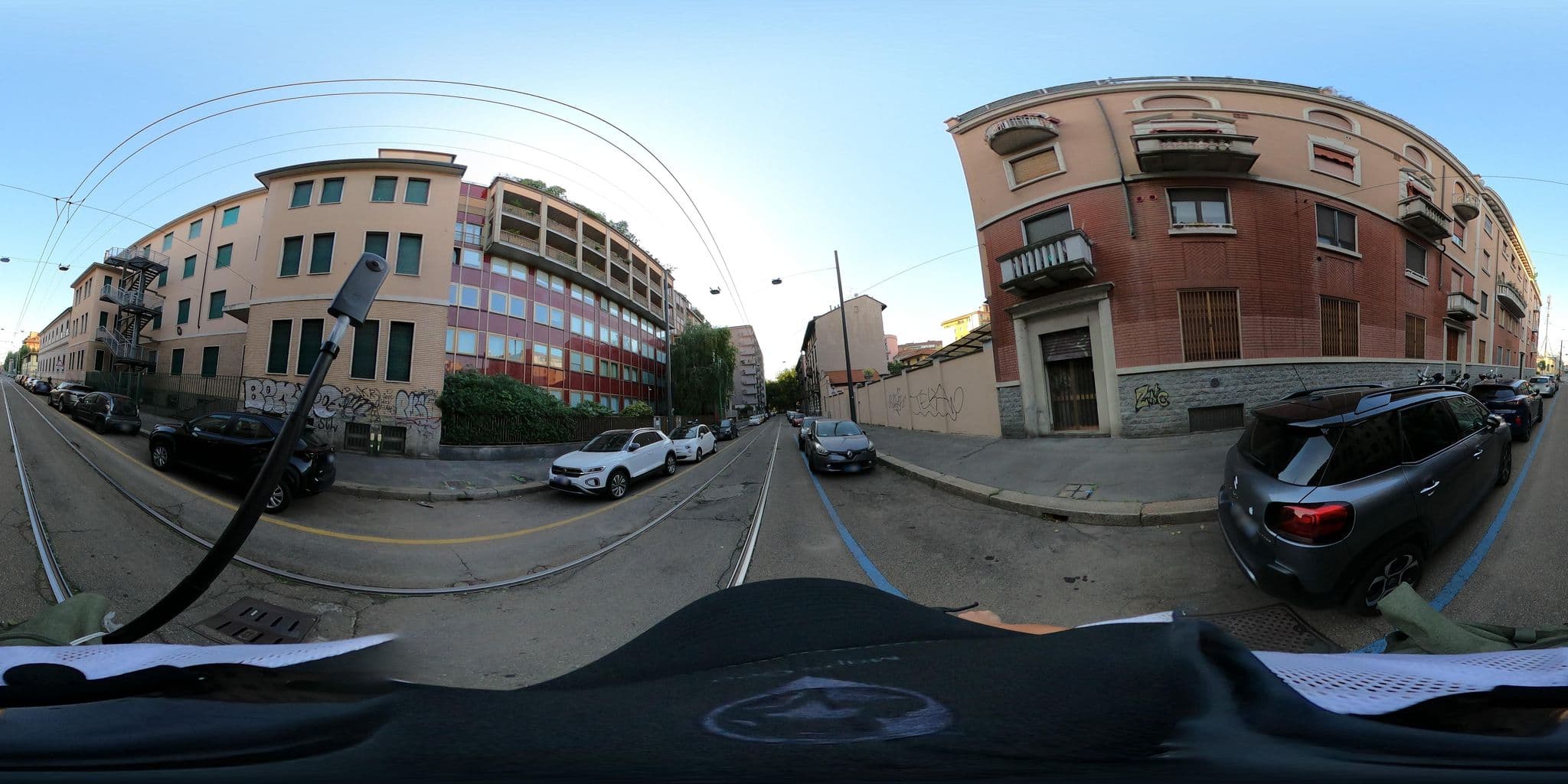 Street view near Gloria Suite (Airbnb), Chinatown — © mapconcierge (CC BY-SA · Mapillary)