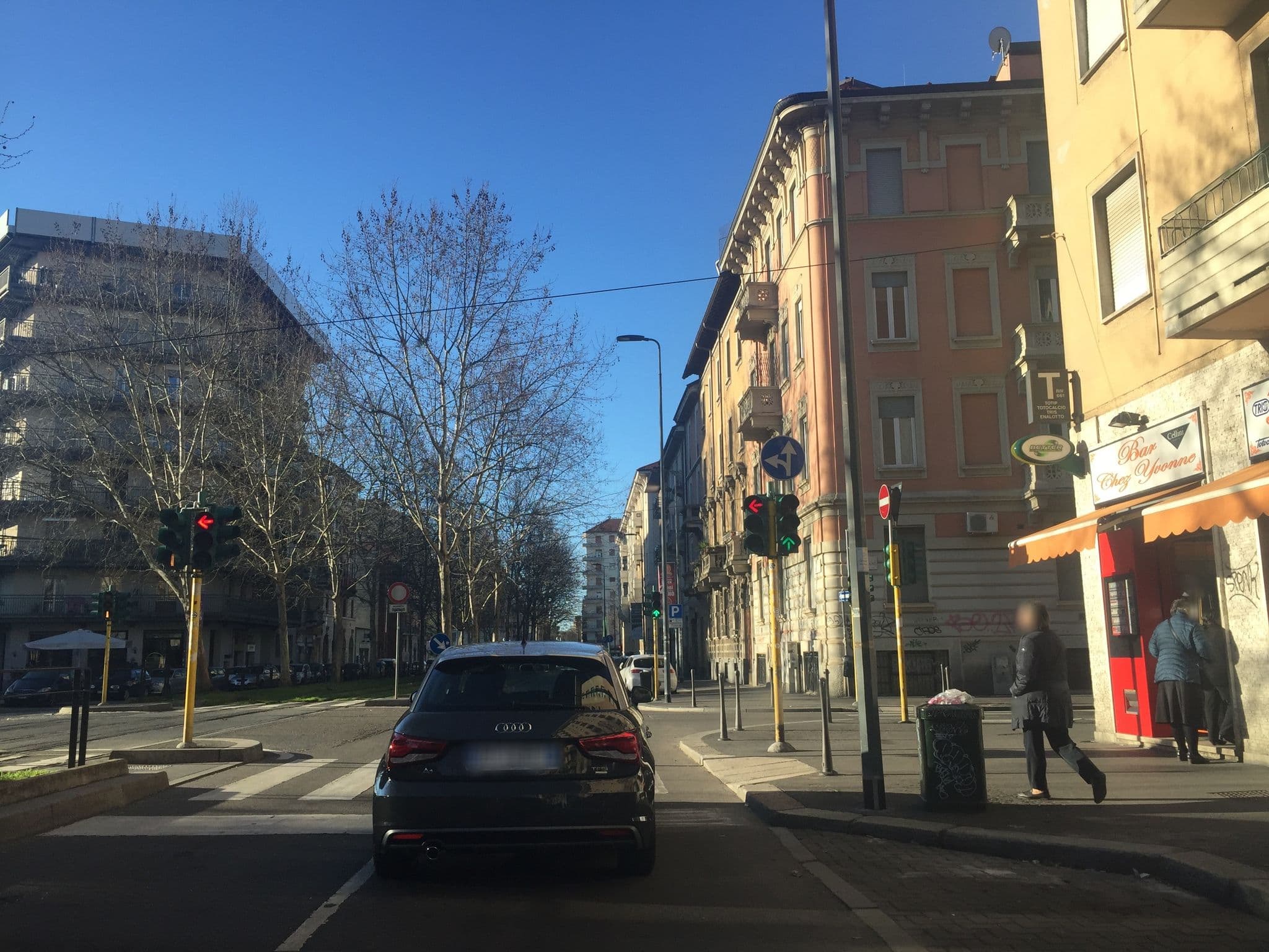 Street view near Da Catani, Milan — © abu_00 (CC BY-SA · Mapillary)