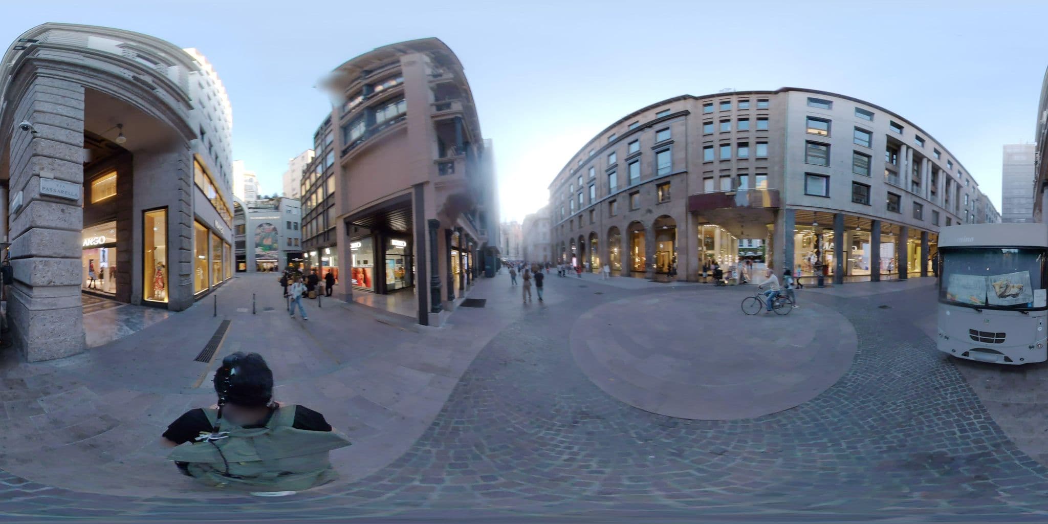 Street view near Celebrity Suite, The-Place.it, Milan — © mapconcierge (CC BY-SA · Mapillary)