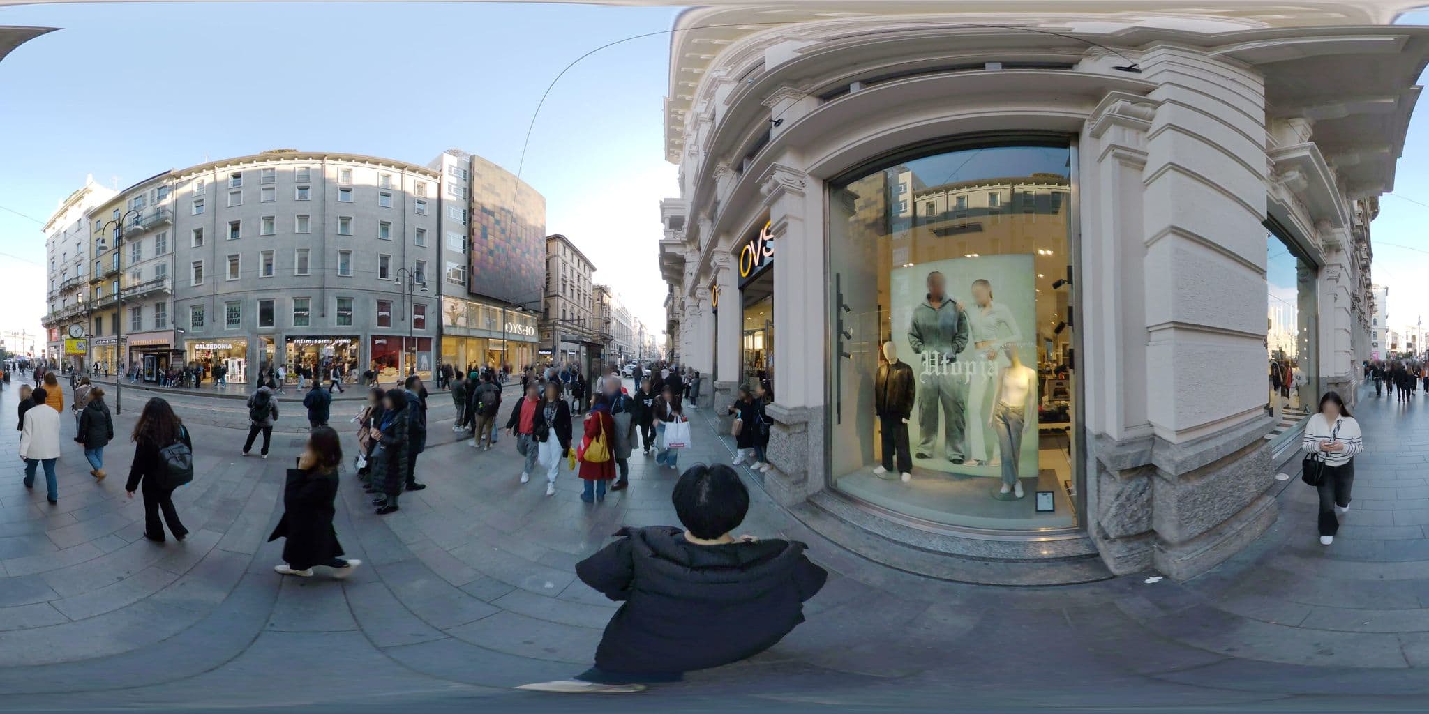 Street view near Altido Spadari, Milan — © akiyoshiii213 (CC BY-SA · Mapillary)