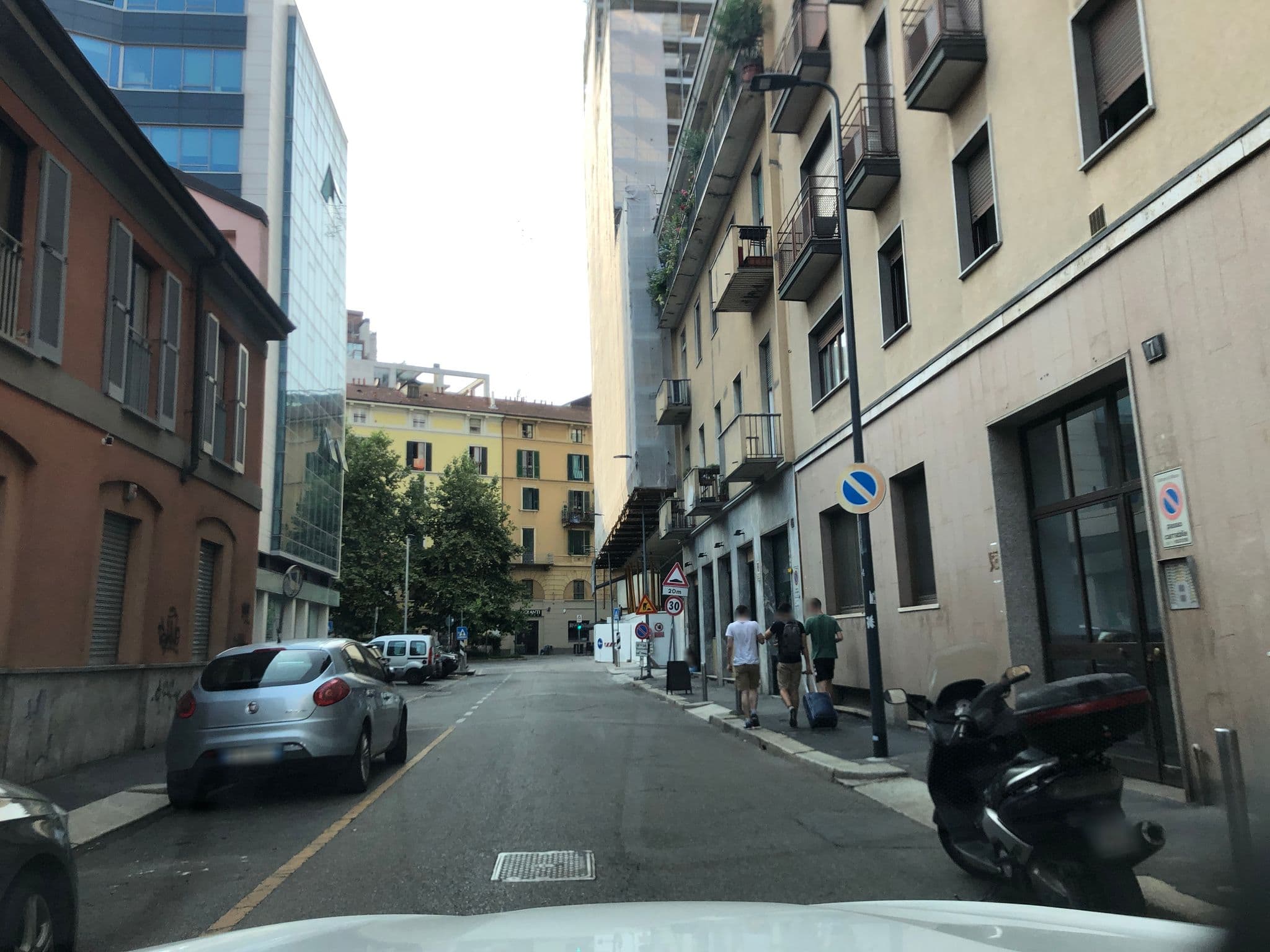 Street view near Mapa Gh SRL, Brera — © adirricor (CC BY-SA · Mapillary)