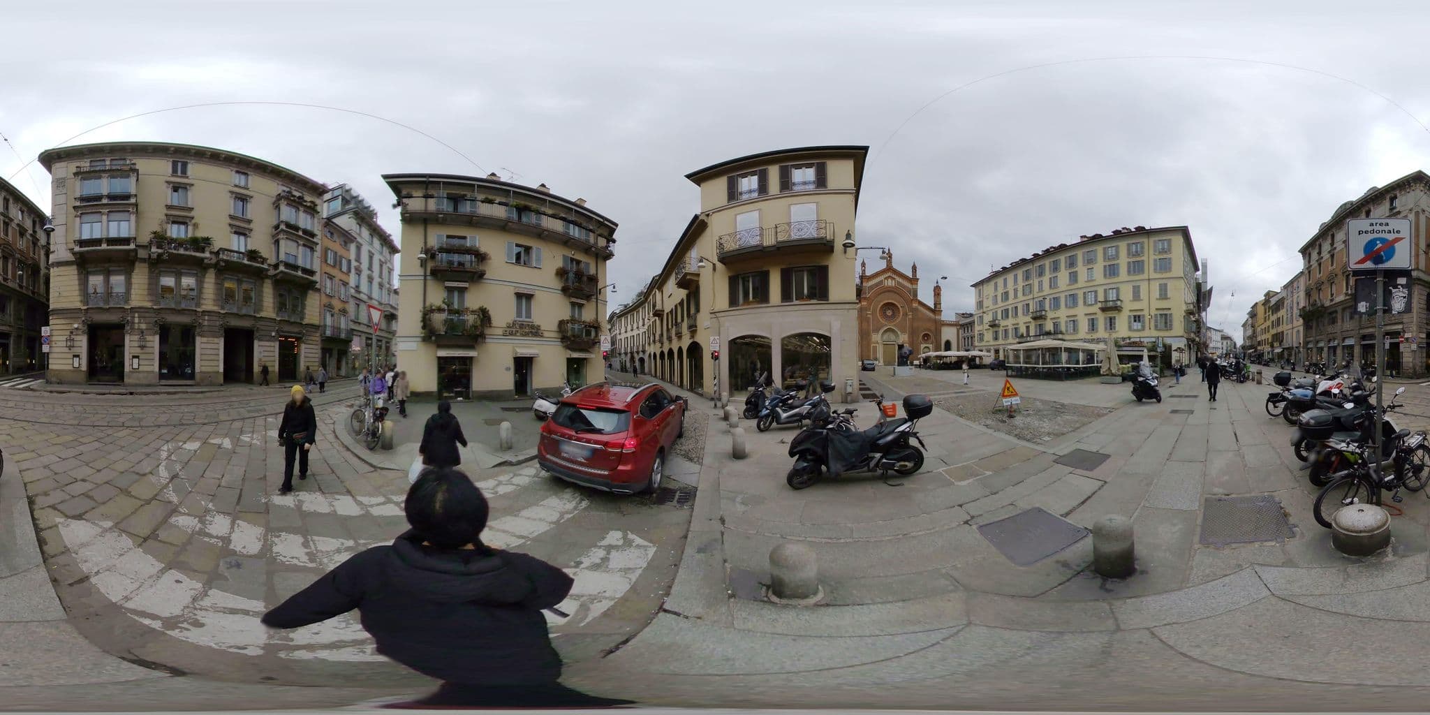 Street view near Charming Milan Apartments Brera - Madonnina, Brera — © akiyoshiii213 (CC BY-SA · Mapillary)