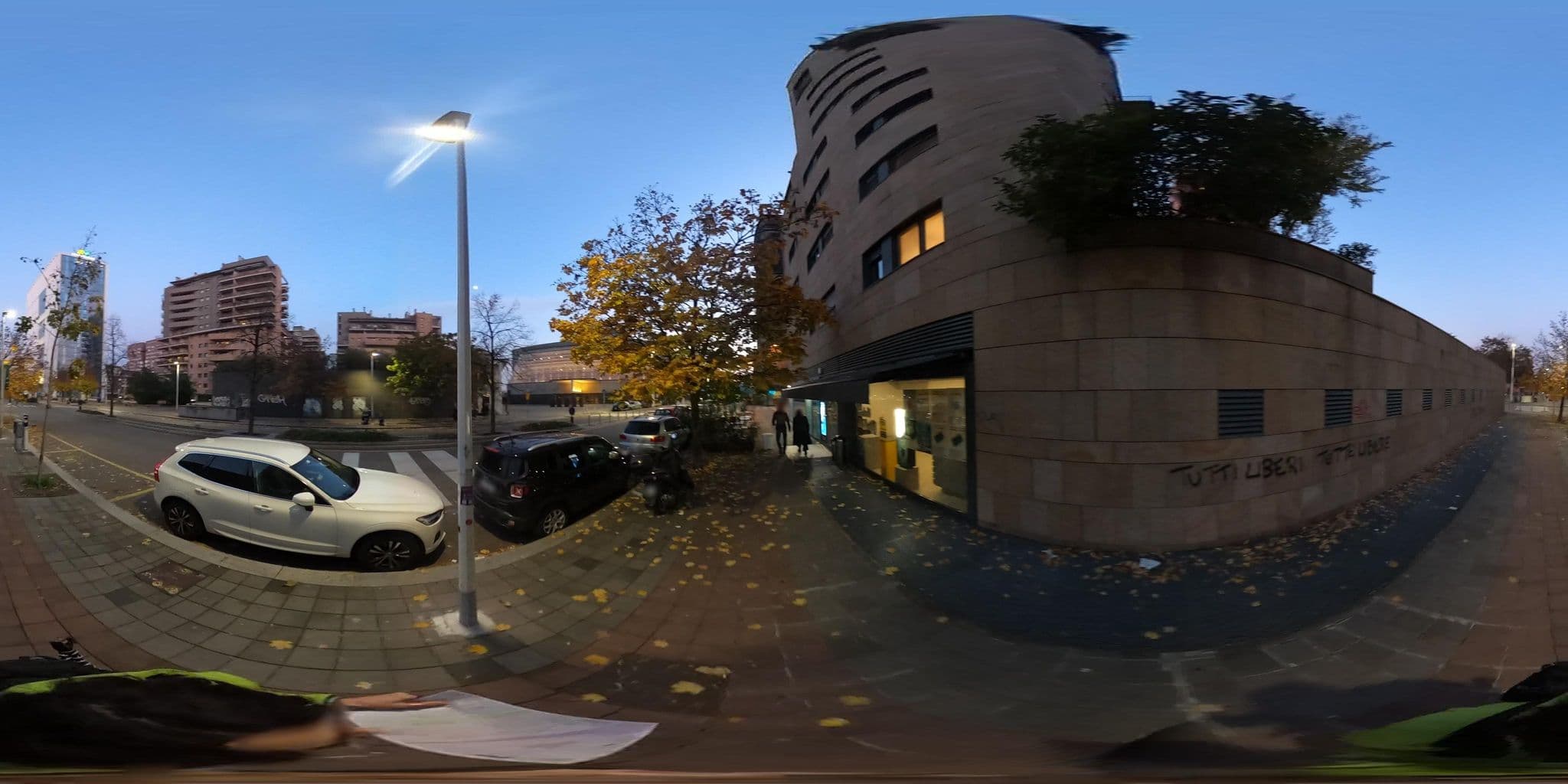 Street view near Bilocale università Bicocca, Sesto San Giovanni — © lorenzostucchi (CC BY-SA · Mapillary)