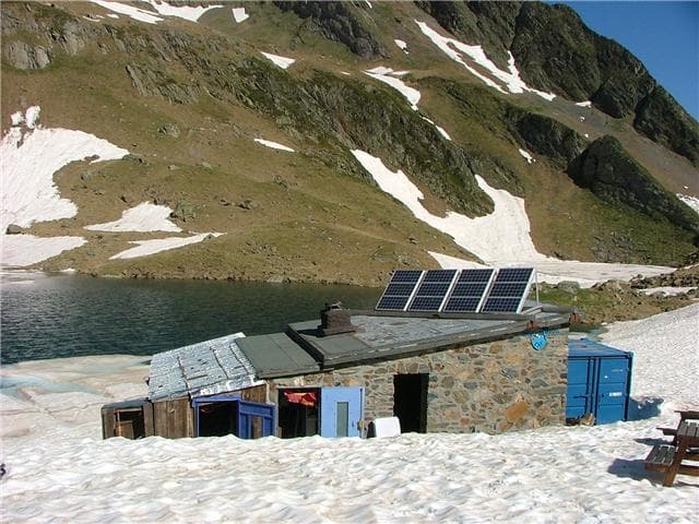 Refuge de Vénasque (via Wikimedia Commons, Public domain)