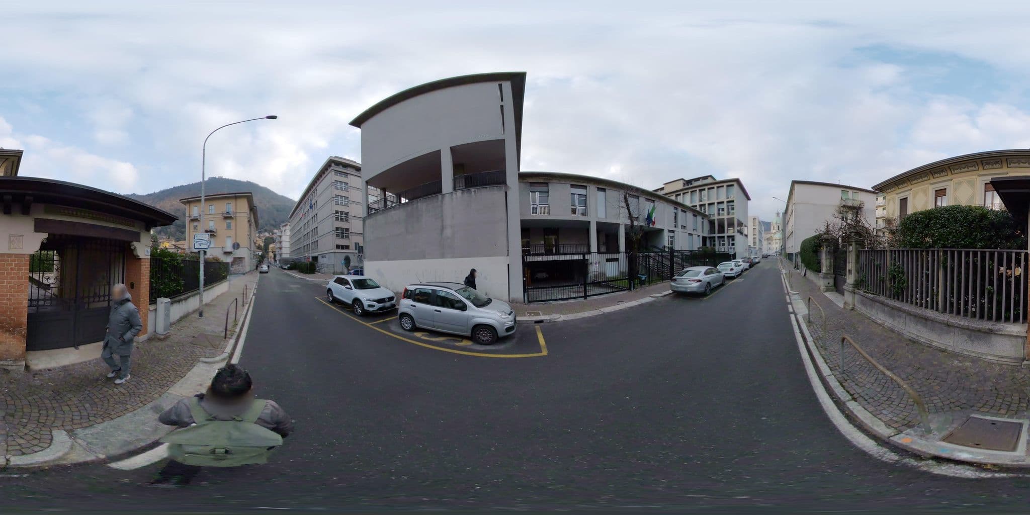 Street view near Le Rondinelle, Como — © mapconcierge (CC BY-SA · Mapillary)
