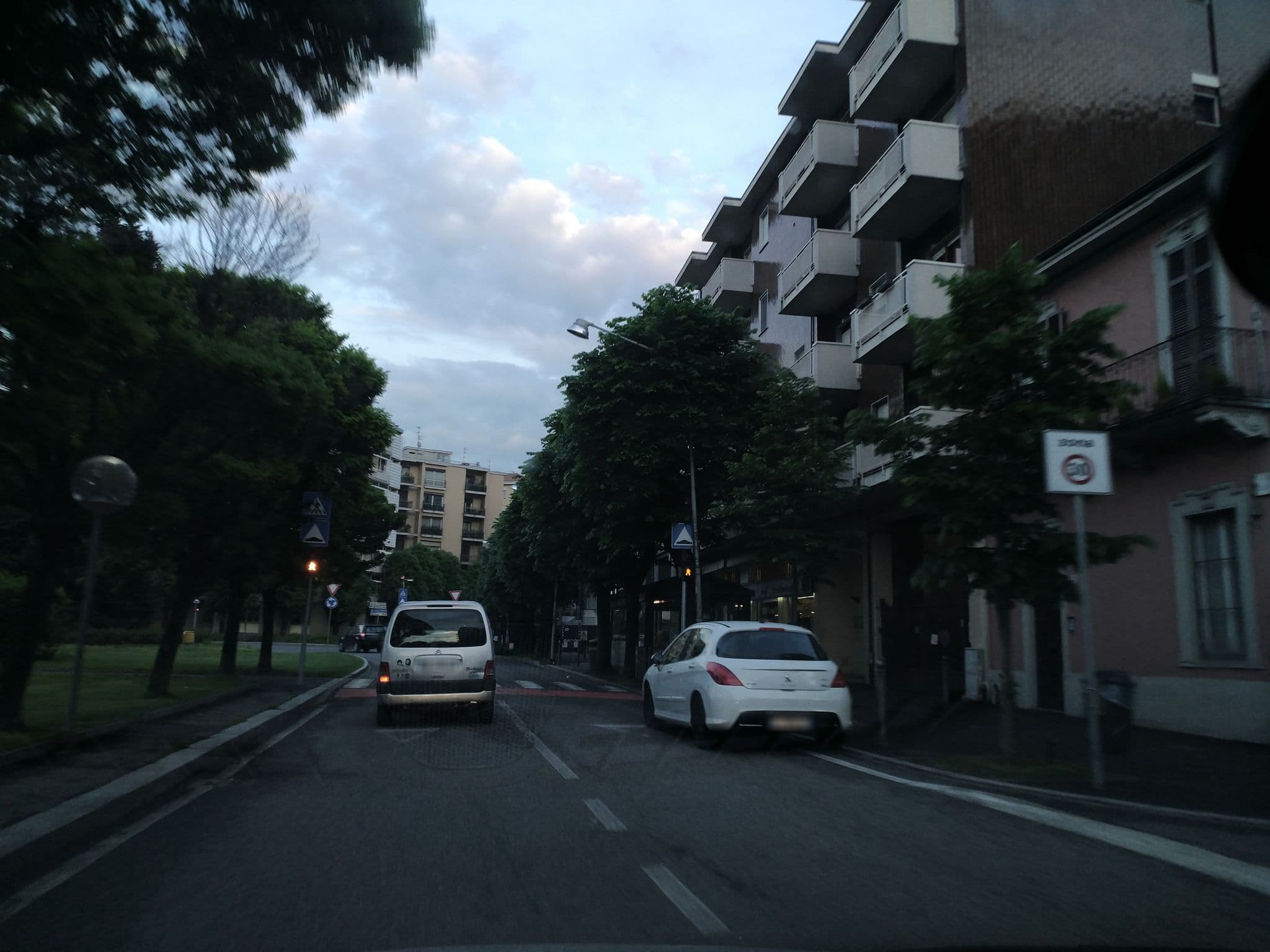 Street view near Comoholidays, Como — © mingo23 (CC BY-SA · Mapillary)
