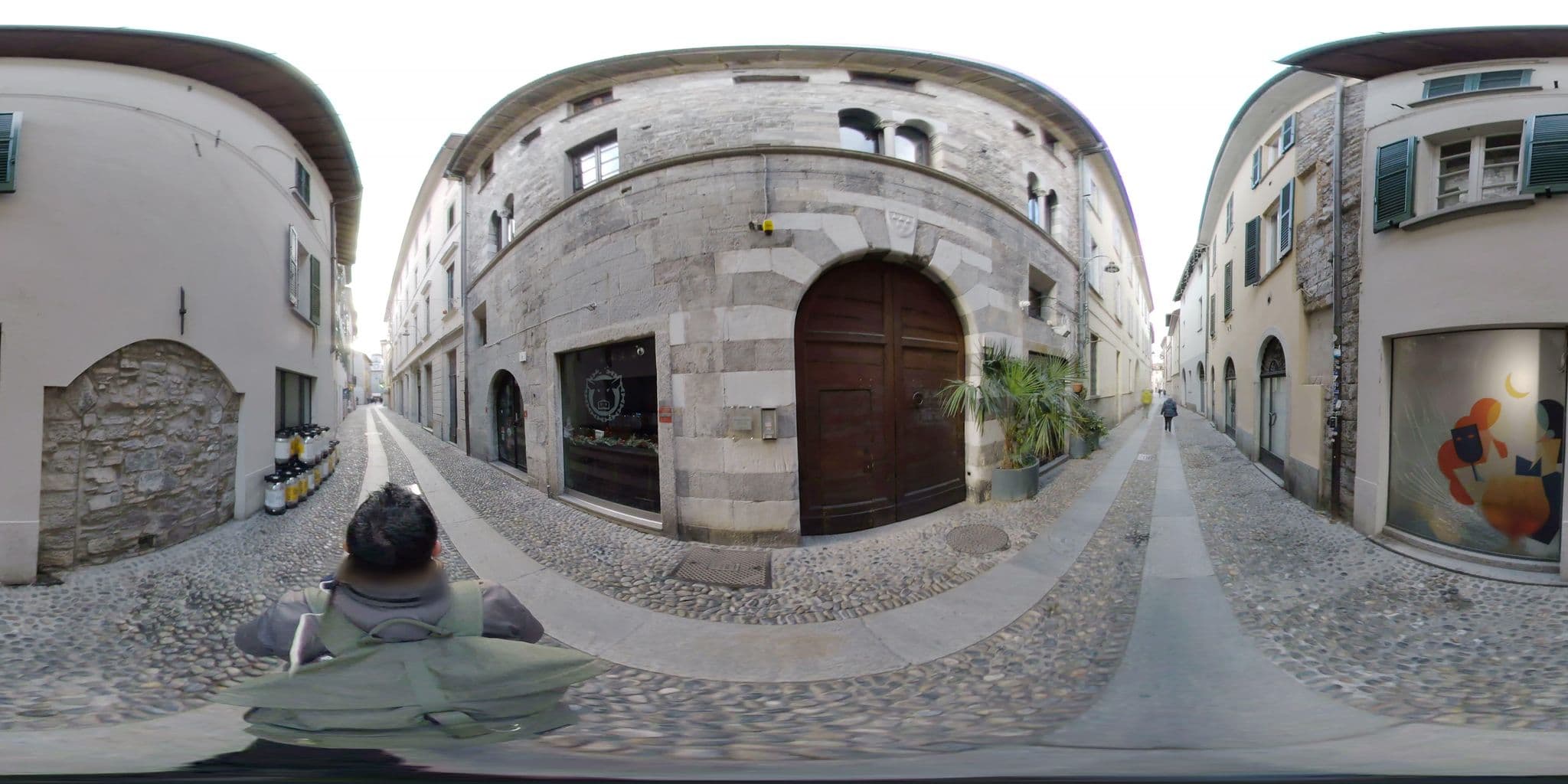 Street view near Palazzo Del Pero -By House Of Travelers, Como — © mapconcierge (CC BY-SA · Mapillary)