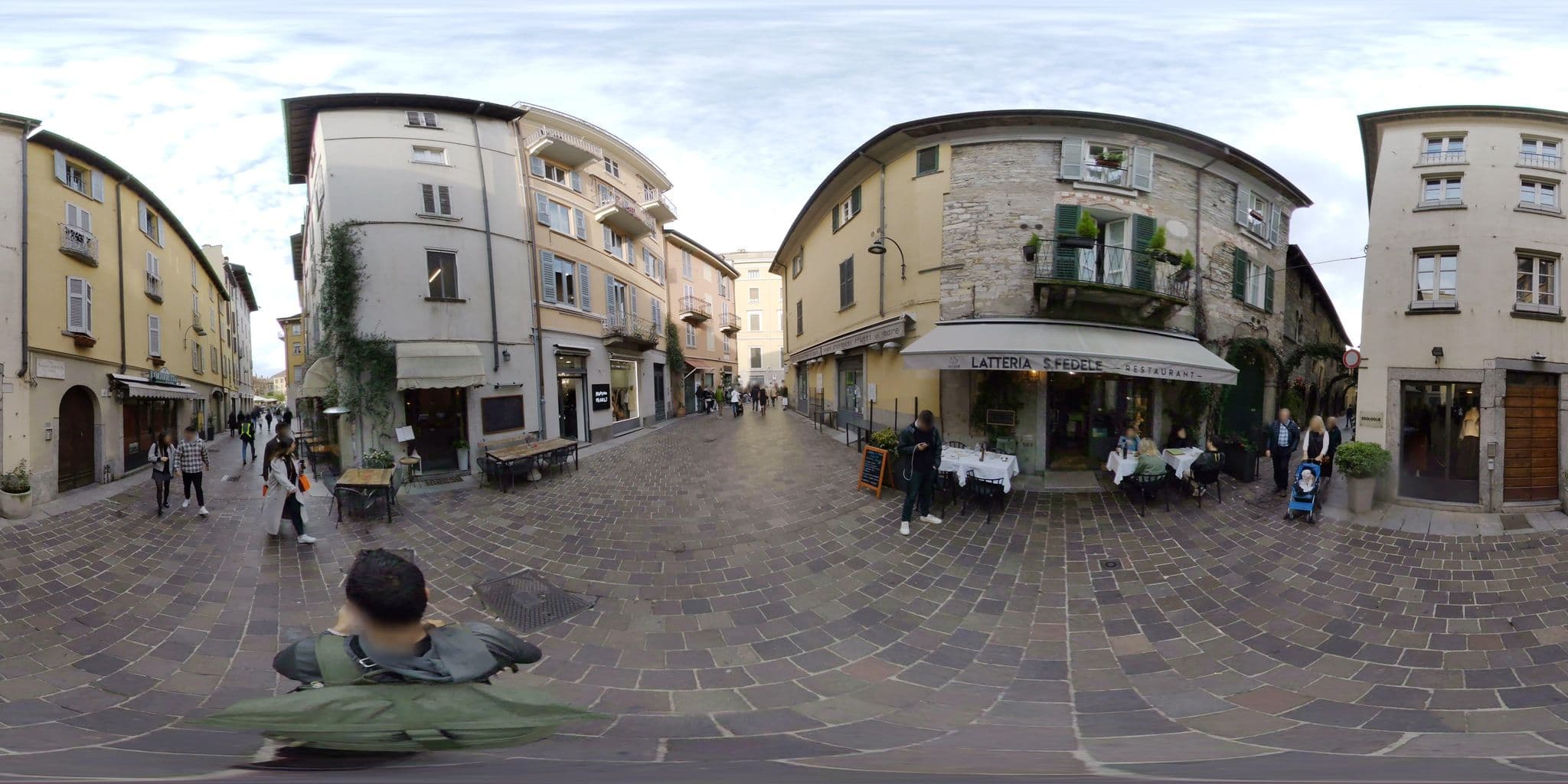 Street view near Rumi Rooms, Como — © mapconcierge (CC BY-SA · Mapillary)