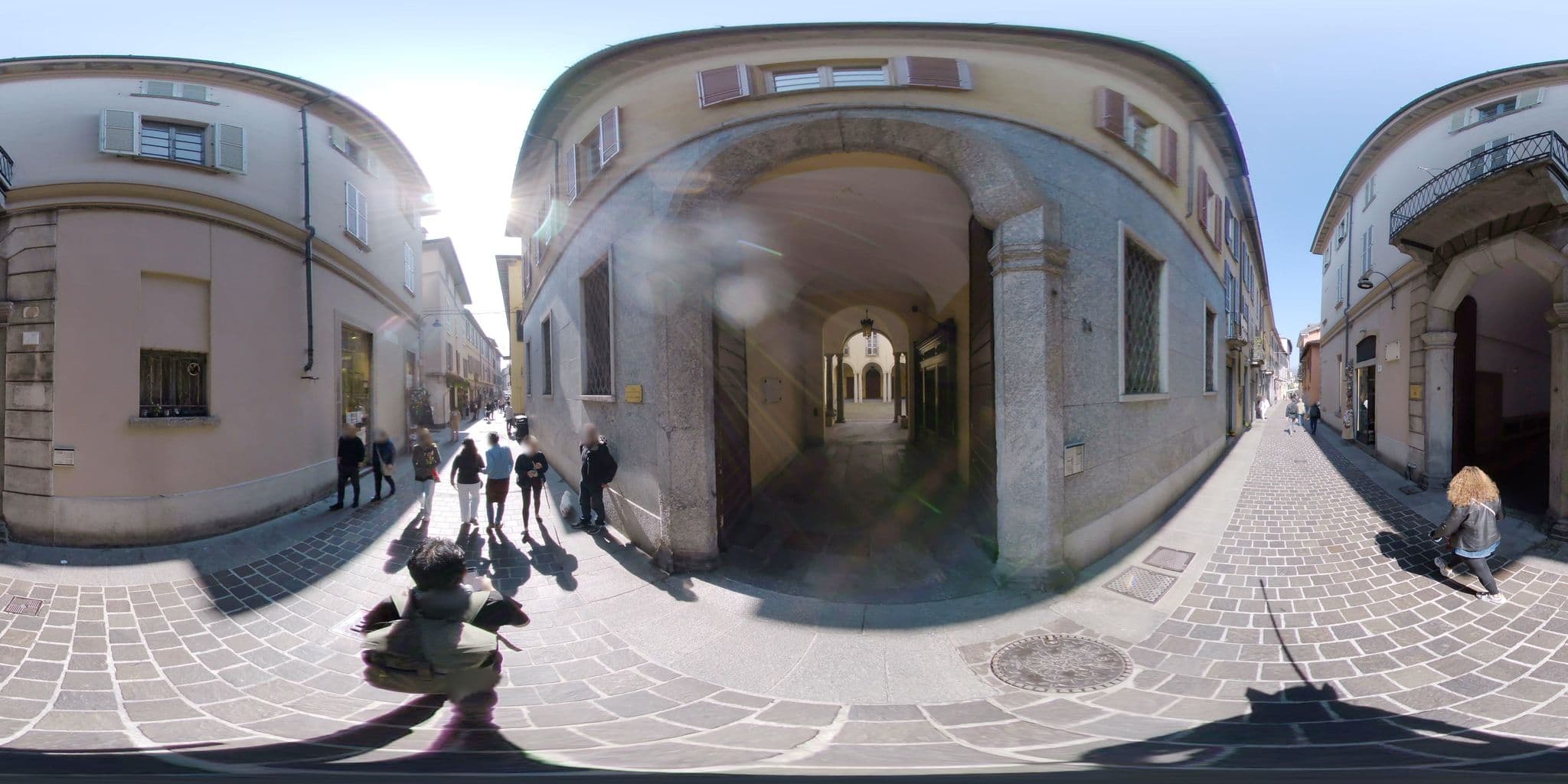 Street view near Sole & Luna, Como — © mapconcierge (CC BY-SA · Mapillary)