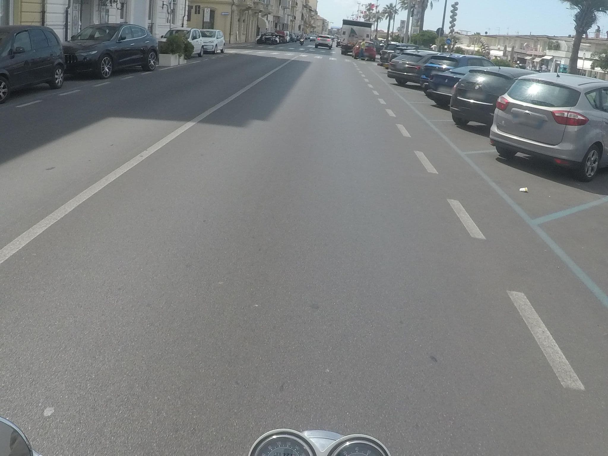 Street view near Hotel Internazionale, Viareggio — © cxc (CC BY-SA · Mapillary)
