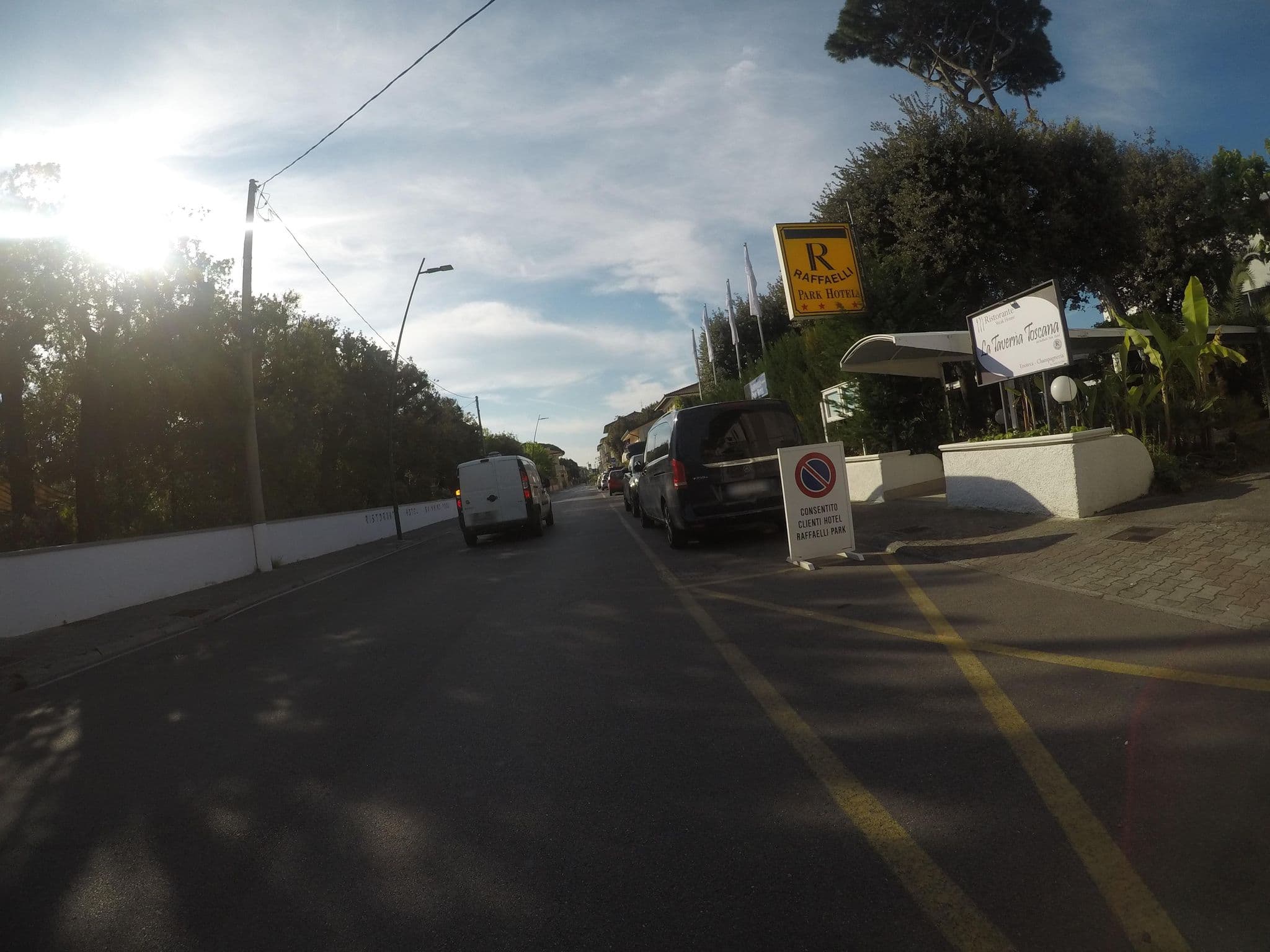 Street view near Best Western Raffaelli Park Hotel, Forte dei Marmi — © cxc (CC BY-SA · Mapillary)