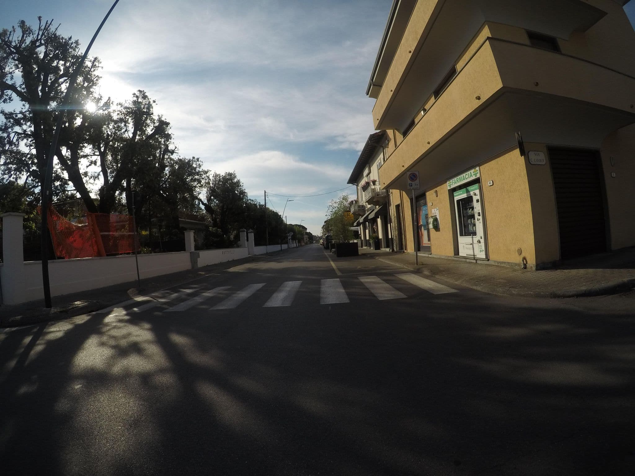 Street view near Villino LIMONI, Forte dei Marmi — © cxc (CC BY-SA · Mapillary)