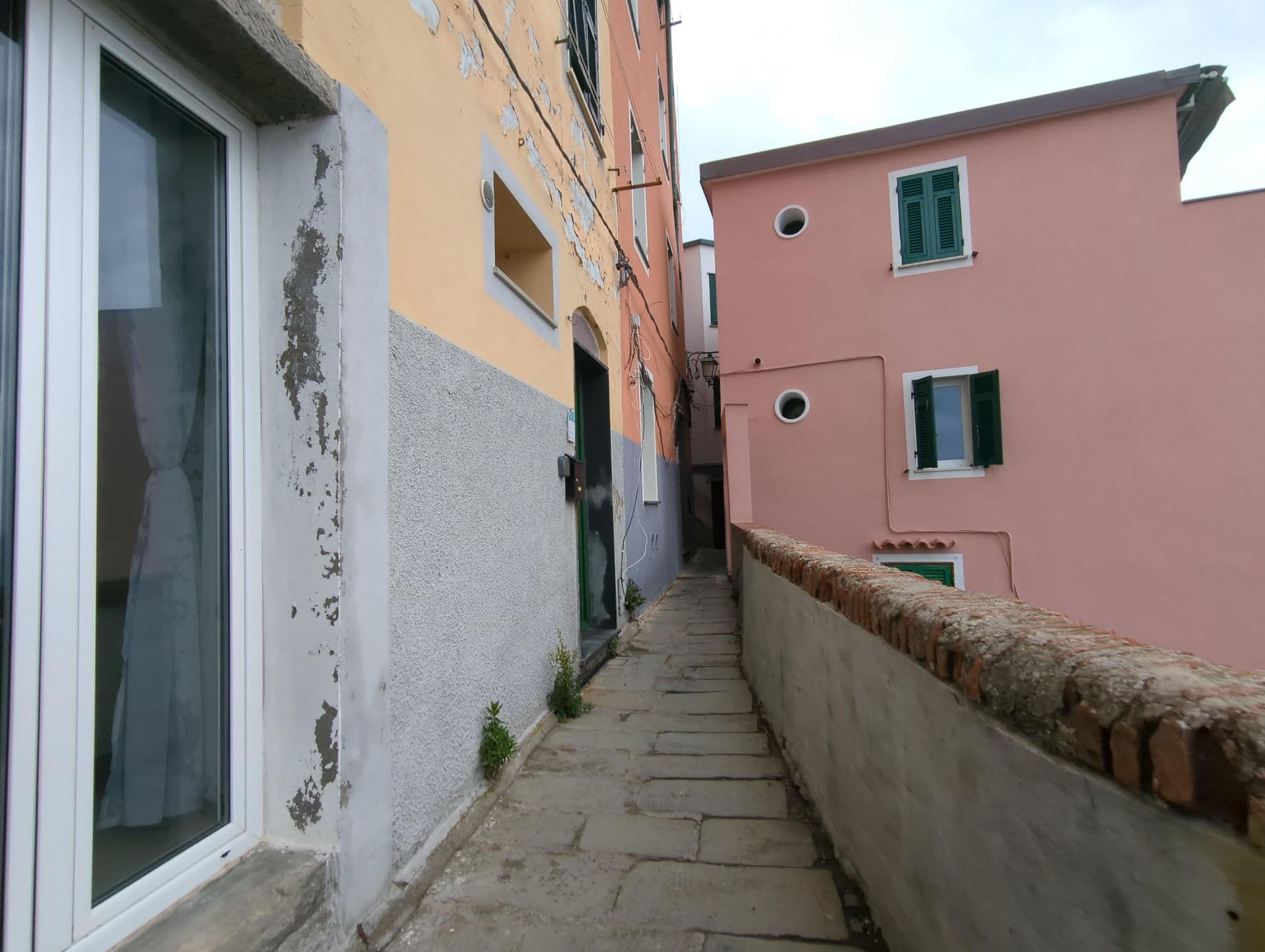 Street view near La Scogliera, Riomaggiore — © ente (CC BY-SA · Mapillary)