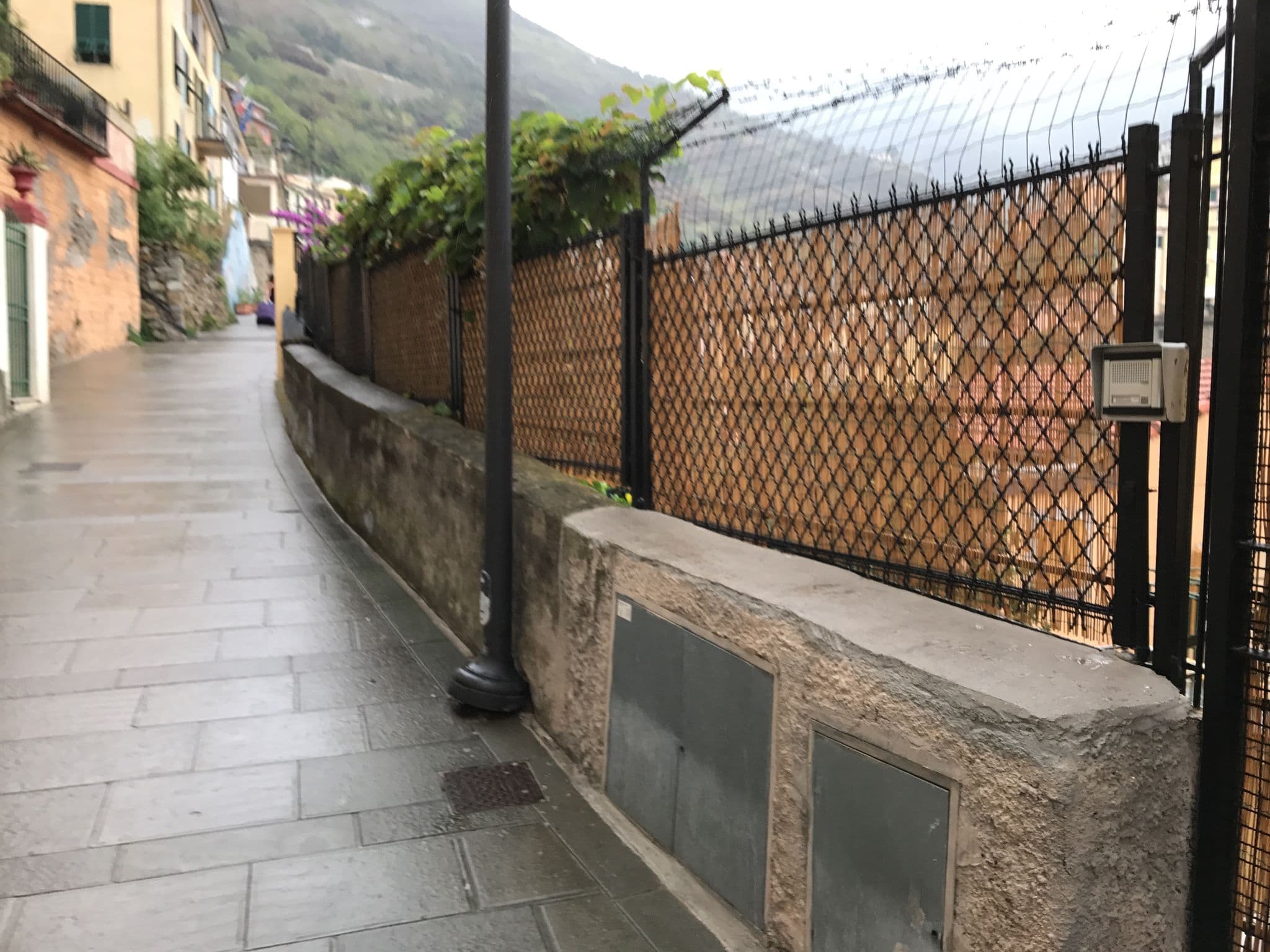 Street view near Albergo Rollandi Eugenio, Riomaggiore — © ugz (CC BY-SA · Mapillary)