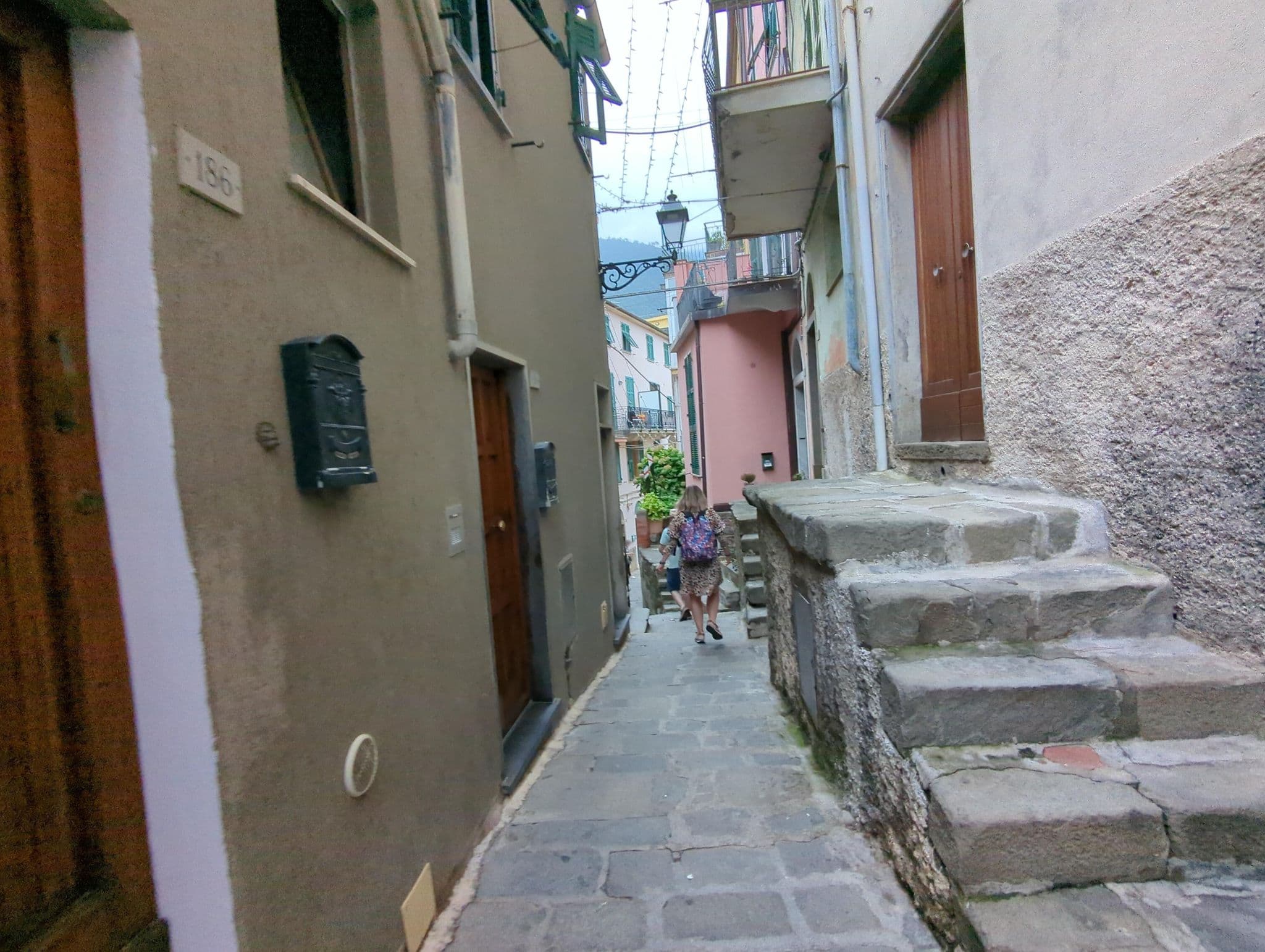 Street view near Casa della Marina, Riomaggiore — © ente (CC BY-SA · Mapillary)