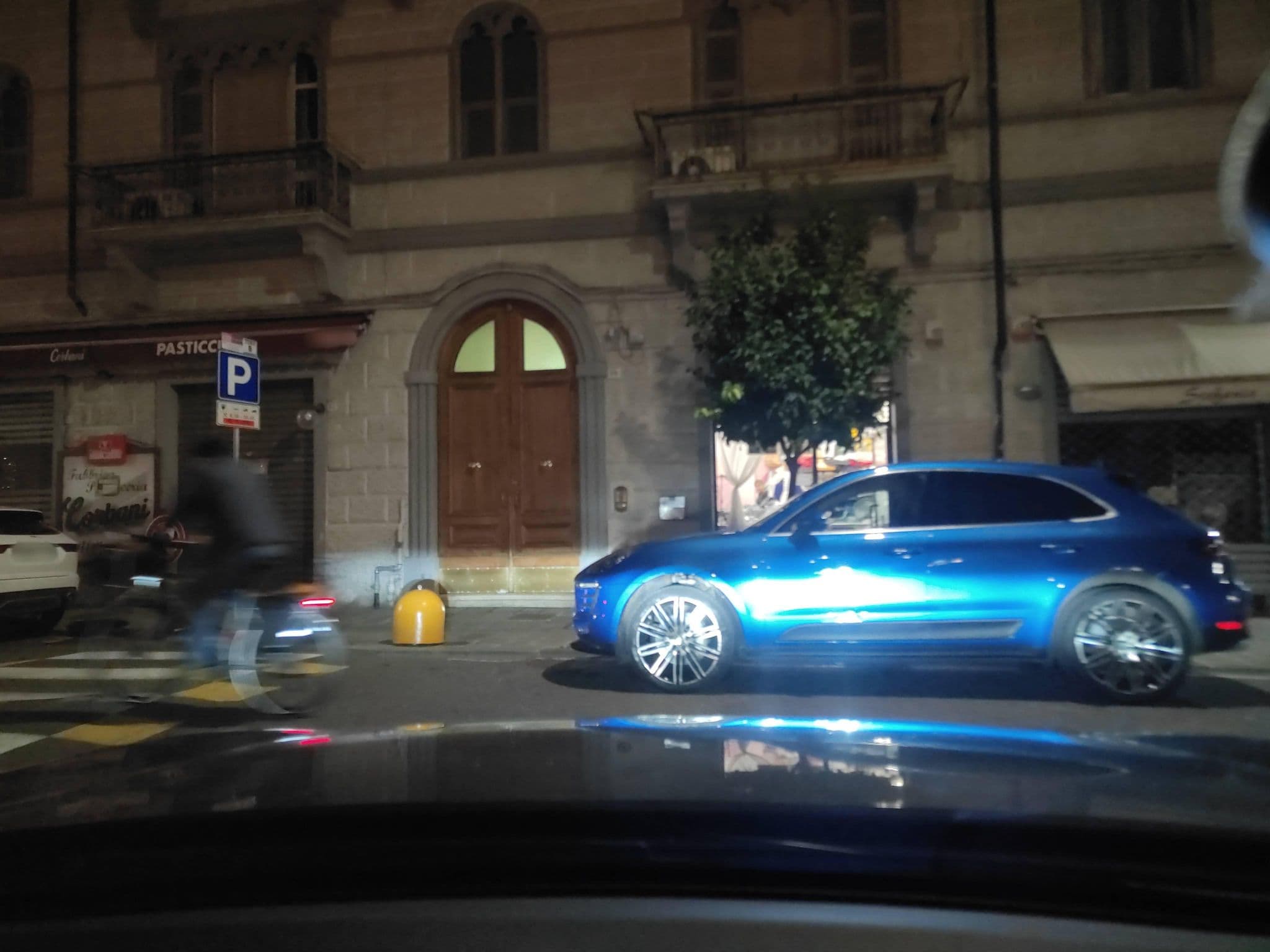 Street view near Elite 19, La Spezia — © omfg_notpr (CC BY-SA · Mapillary)