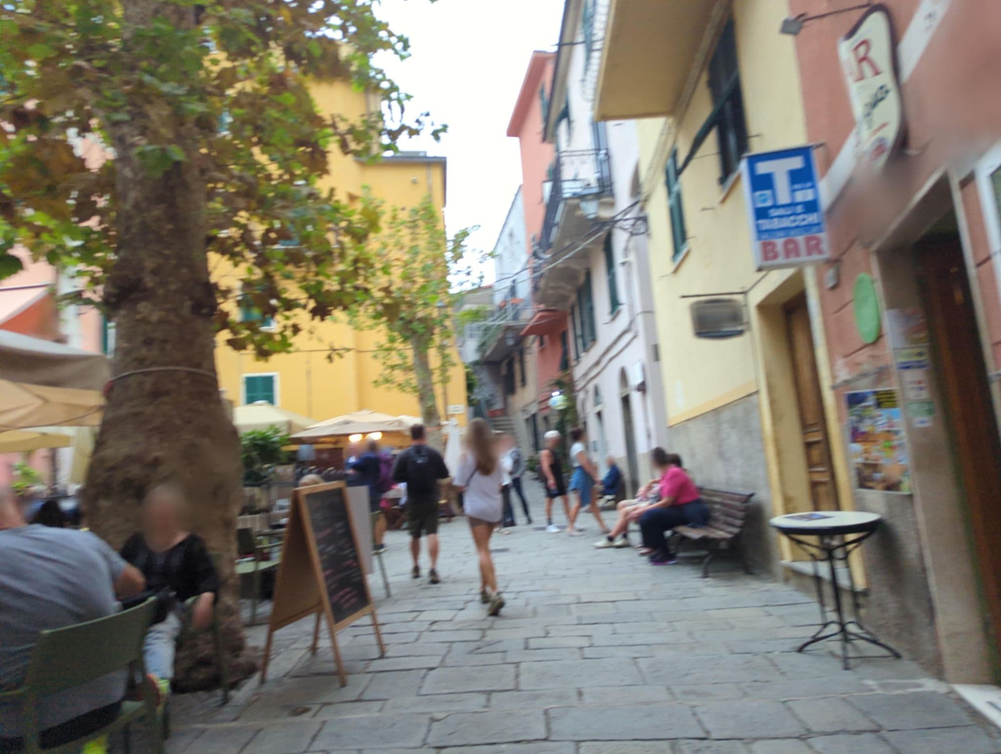 Street view near Rossi Tramonti 1, Terremarine, Riomaggiore — © ente (CC BY-SA · Mapillary)