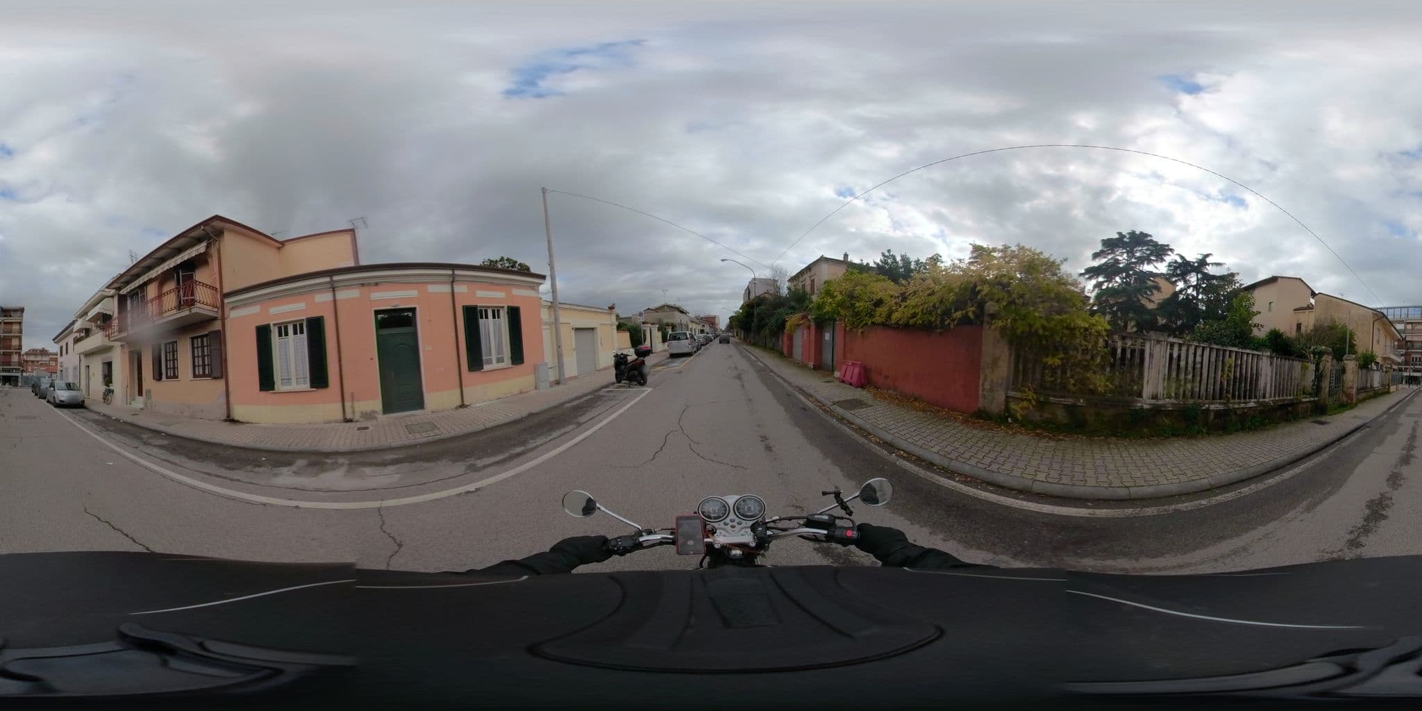 Street view near L'Arrocco Bed and Breakfast, Marina di Carrara — © cxc (CC BY-SA · Mapillary)