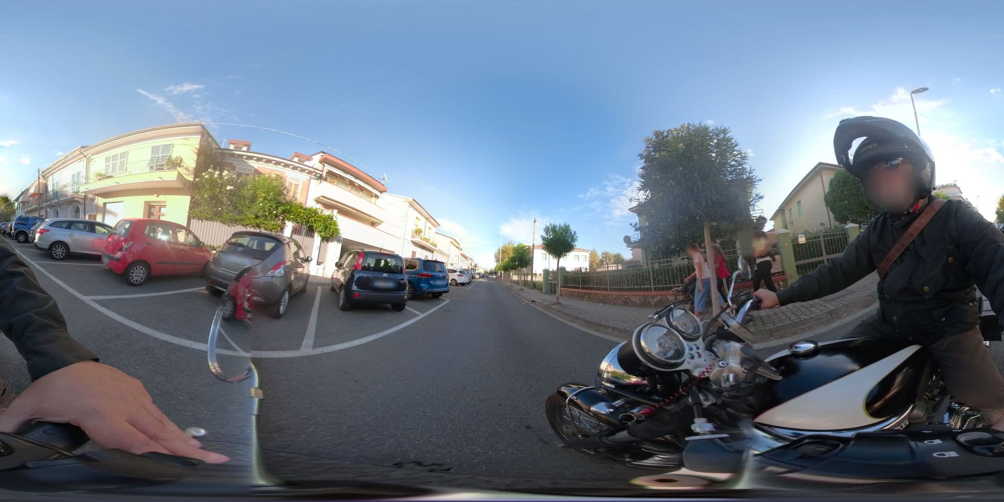 Street view near Casa Giuliana, Marina di Carrara — © cxc (CC BY-SA · Mapillary)