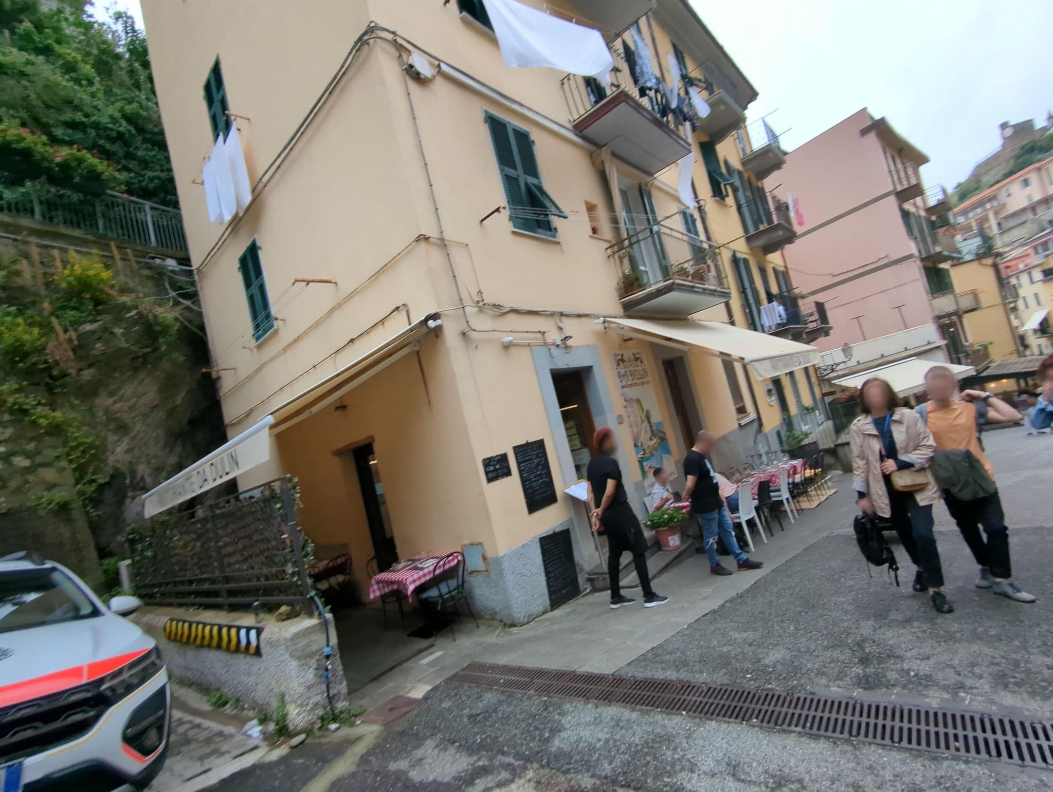 Street view near Sunrise, Riomaggiore — © ente (CC BY-SA · Mapillary)