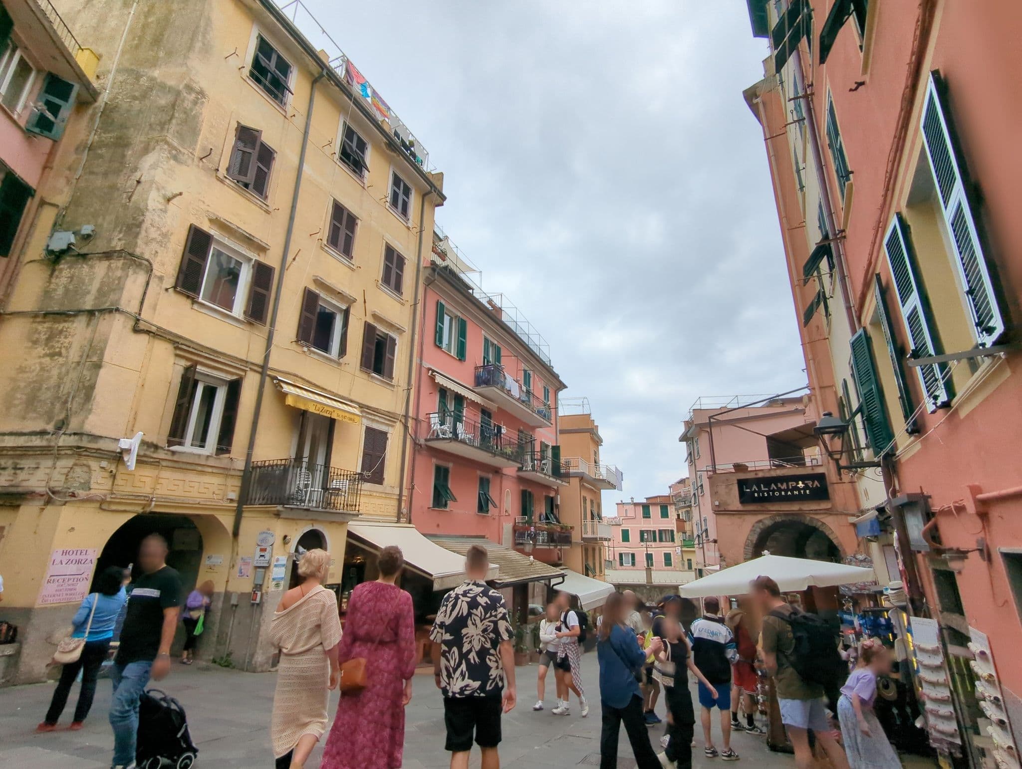 Street view near Stella di Rio, Riomaggiore — © ente (CC BY-SA · Mapillary)