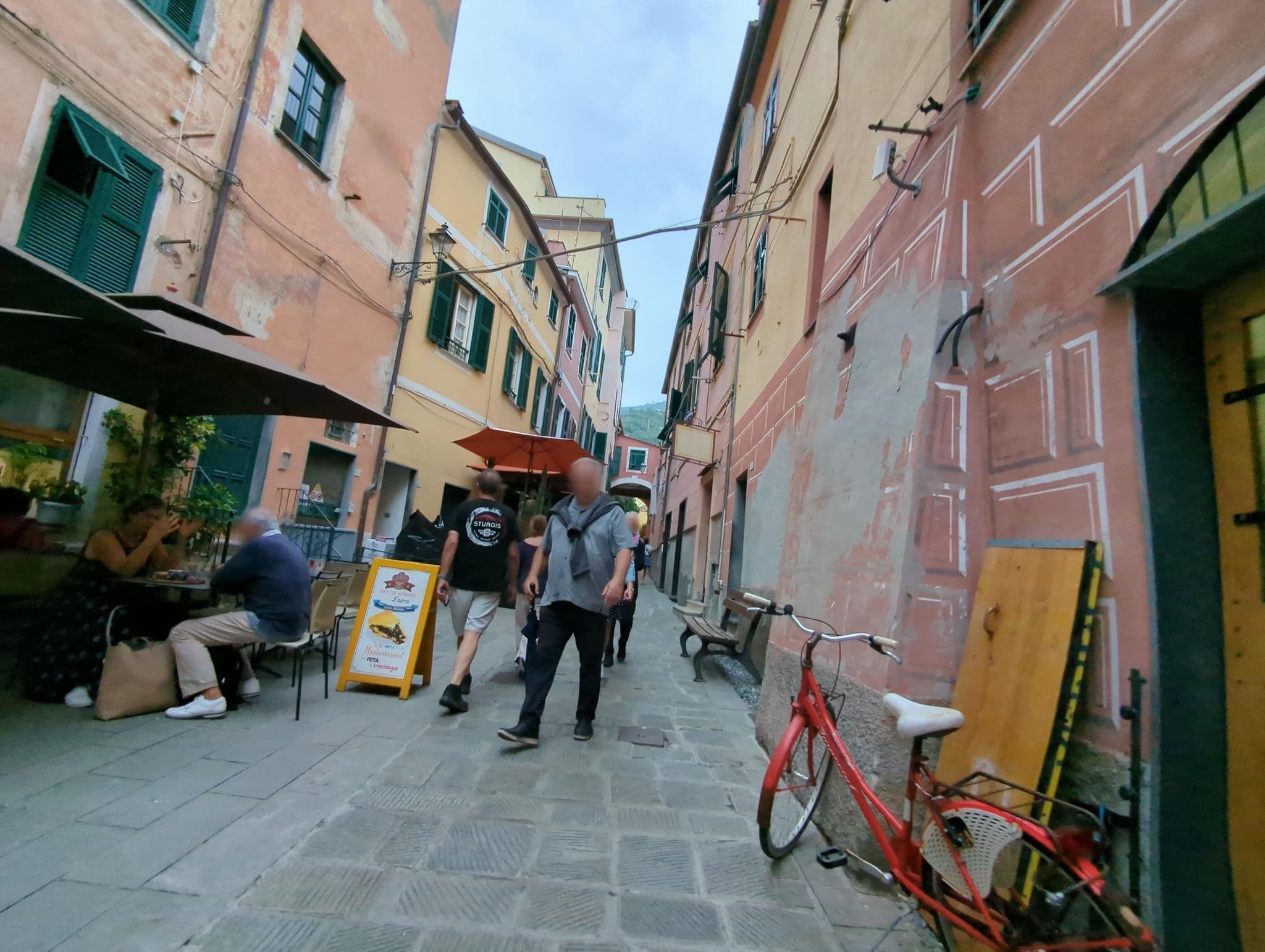 Street view near A Ca Da Vaniglia, Monterosso al Mare — © ente (CC BY-SA · Mapillary)