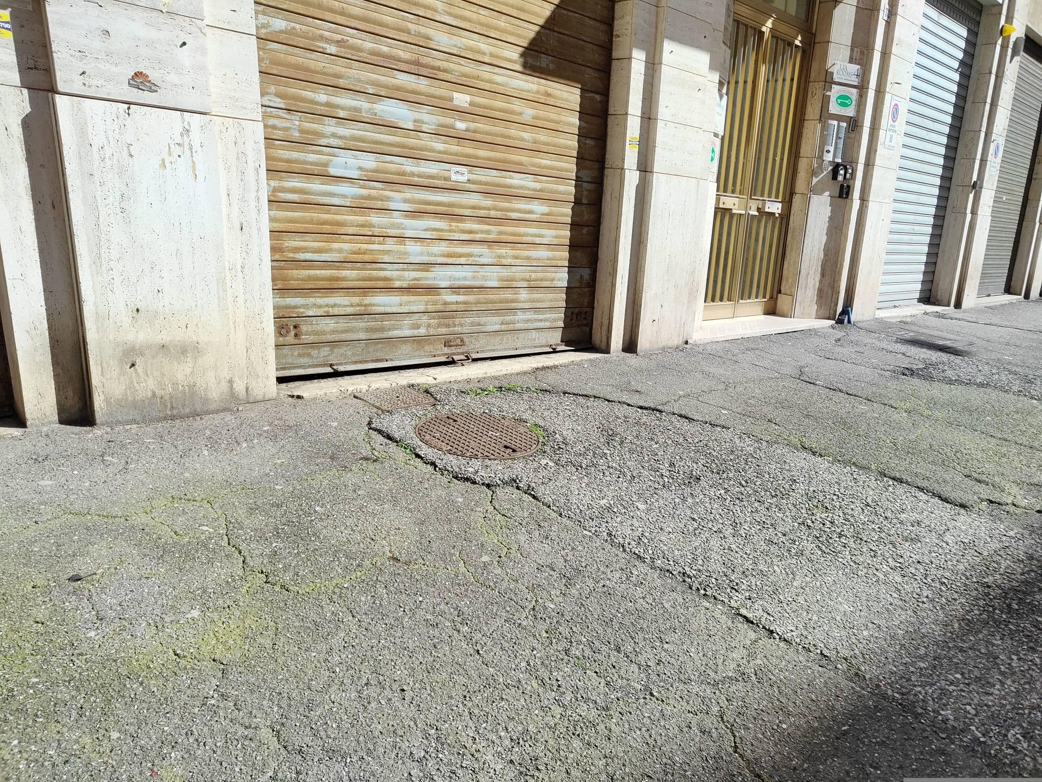Street view near Diana Hotel La Spezia, La Spezia — © omfg_notpr (CC BY-SA · Mapillary)