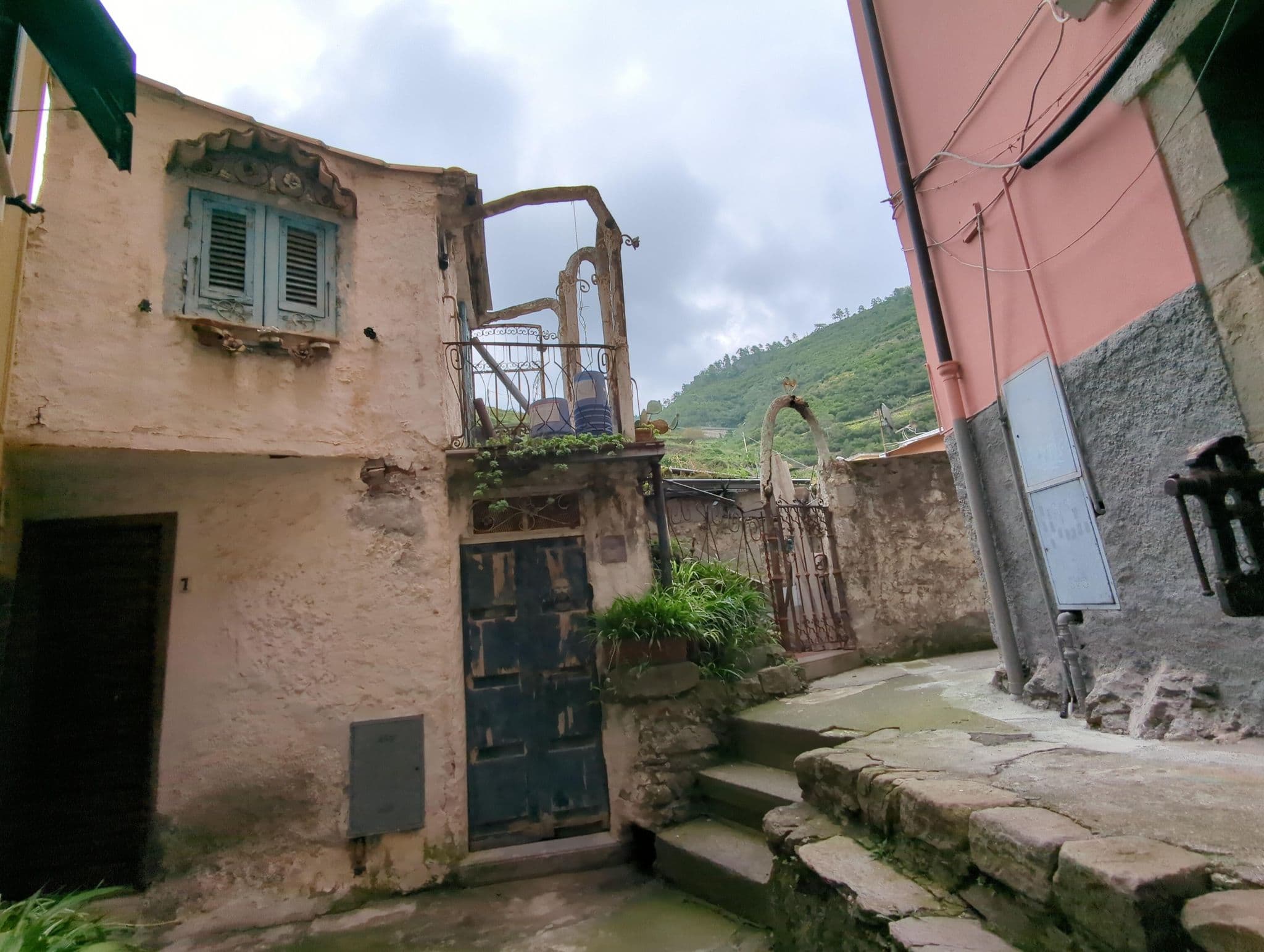 Street view near Su per i Coppi, Riomaggiore — © ente (CC BY-SA · Mapillary)
