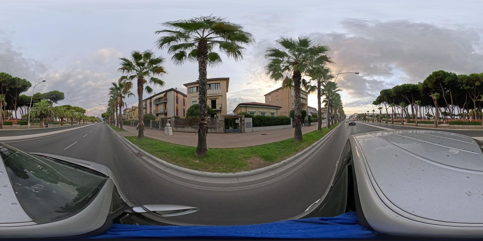 Street view near Brezza Marina, Marina di Carrara — © cxc (CC BY-SA · Mapillary)