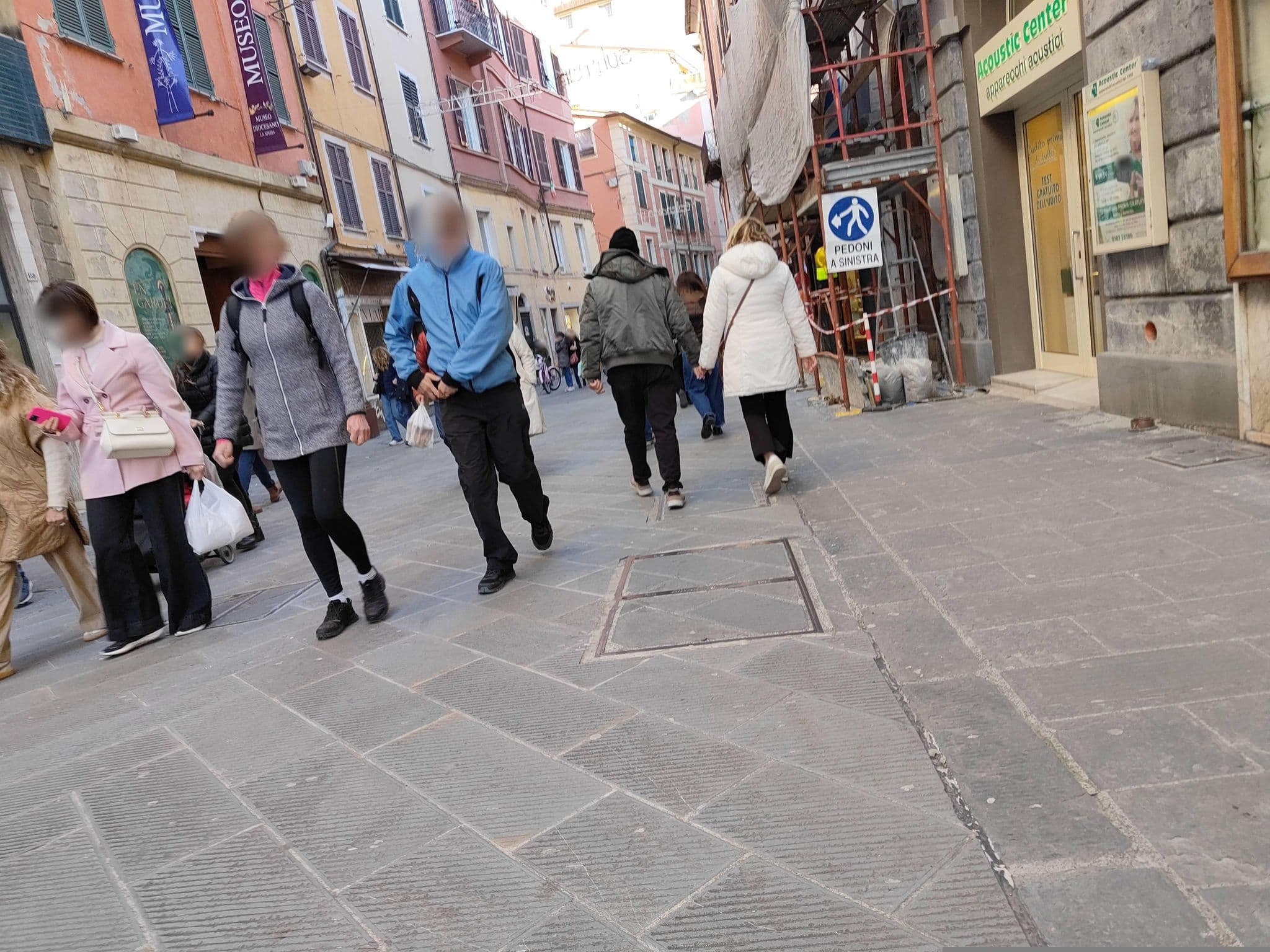 Street view near La Locanda Del Prione, La Spezia — © omfg_notpr (CC BY-SA · Mapillary)