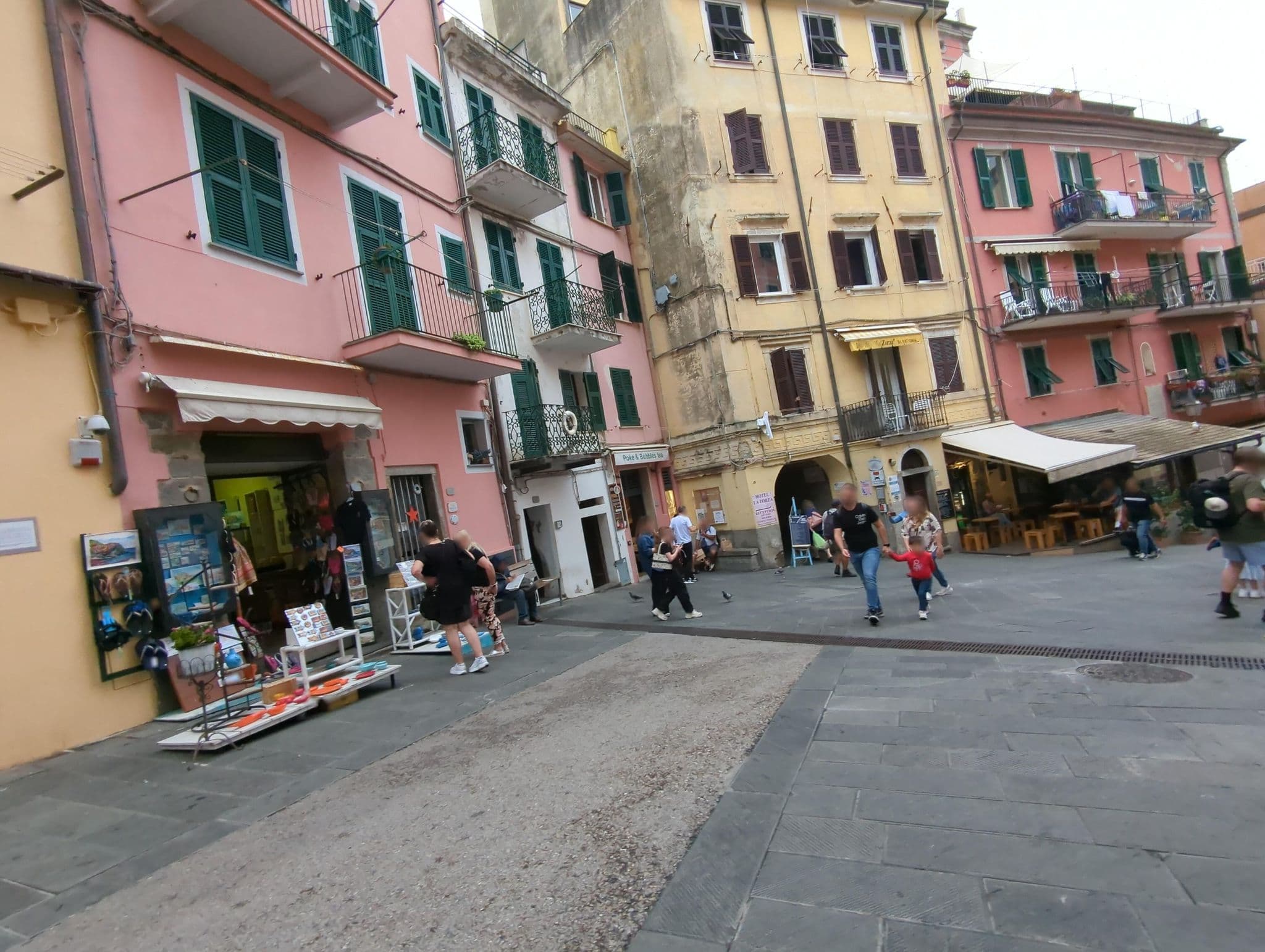 Street view near Casa del Borgo, Riomaggiore — © ente (CC BY-SA · Mapillary)