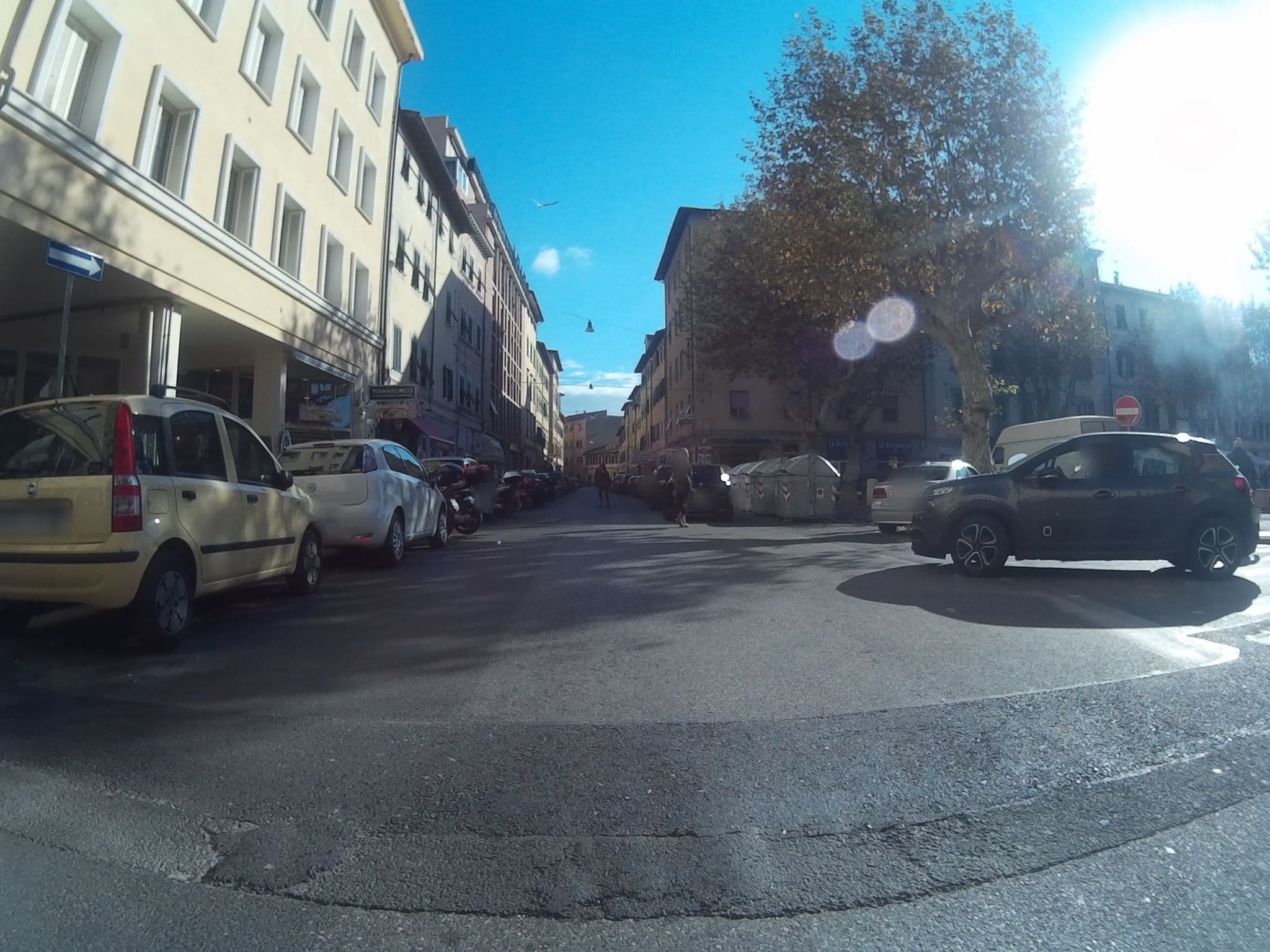 Street view near Villa Raffaella, Livorno — © momix (CC BY-SA · Mapillary)