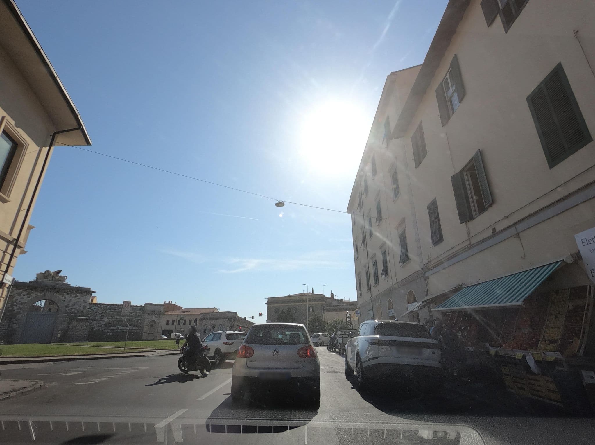 Street view near Da Linda, Livorno — © momix (CC BY-SA · Mapillary)